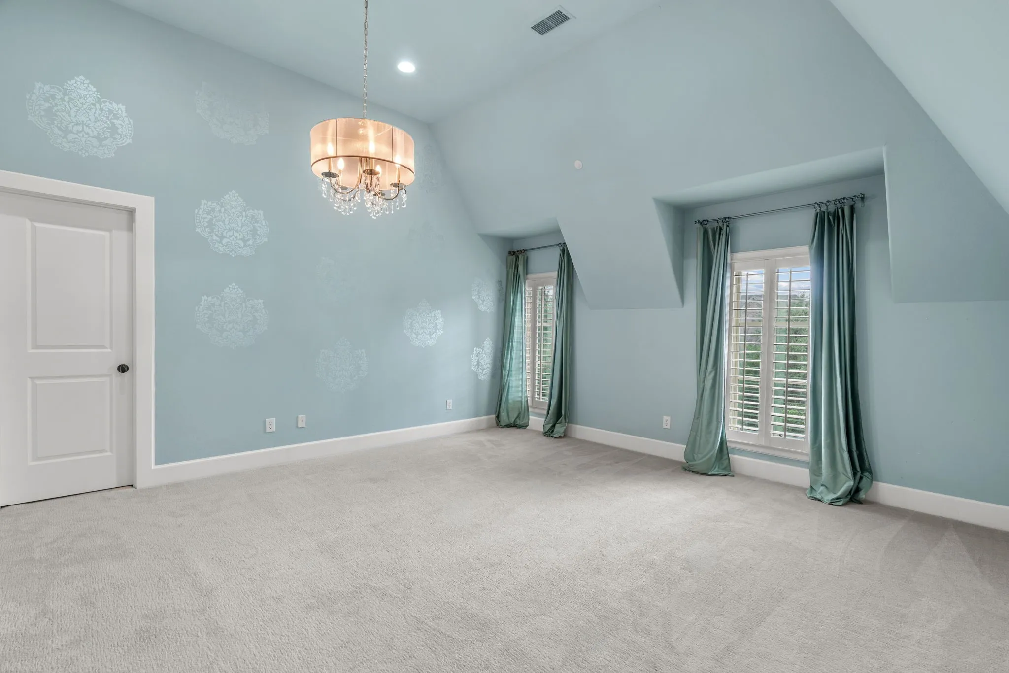 Single Family Residence For Sale in Tarrant County , 1719 Byron Nelson Parkway, Colleyville, Texas 76092, 5 Bedroom, 7 Bathroom, 4 Garage spaces, 7,279 Sqft, built in 2006, mls#21292694, Real Estate Agent in Colleyville, Homes For Sale in Tarrant county, Homes For Sale in Colleyville, Realtor in Colleyville Texas, Real Estate Brokerage Independent Realty Texas, Luminita Cordes Realtor