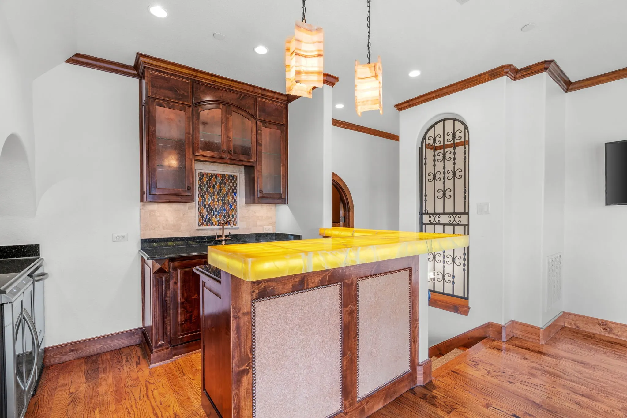 Single Family Residence For Sale in Tarrant County , 1719 Byron Nelson Parkway, Colleyville, Texas 76092, 5 Bedroom, 7 Bathroom, 4 Garage spaces, 7,279 Sqft, built in 2006, mls#21292694, Real Estate Agent in Colleyville, Homes For Sale in Tarrant county, Homes For Sale in Colleyville, Realtor in Colleyville Texas, Real Estate Brokerage Independent Realty Texas, Luminita Cordes Realtor