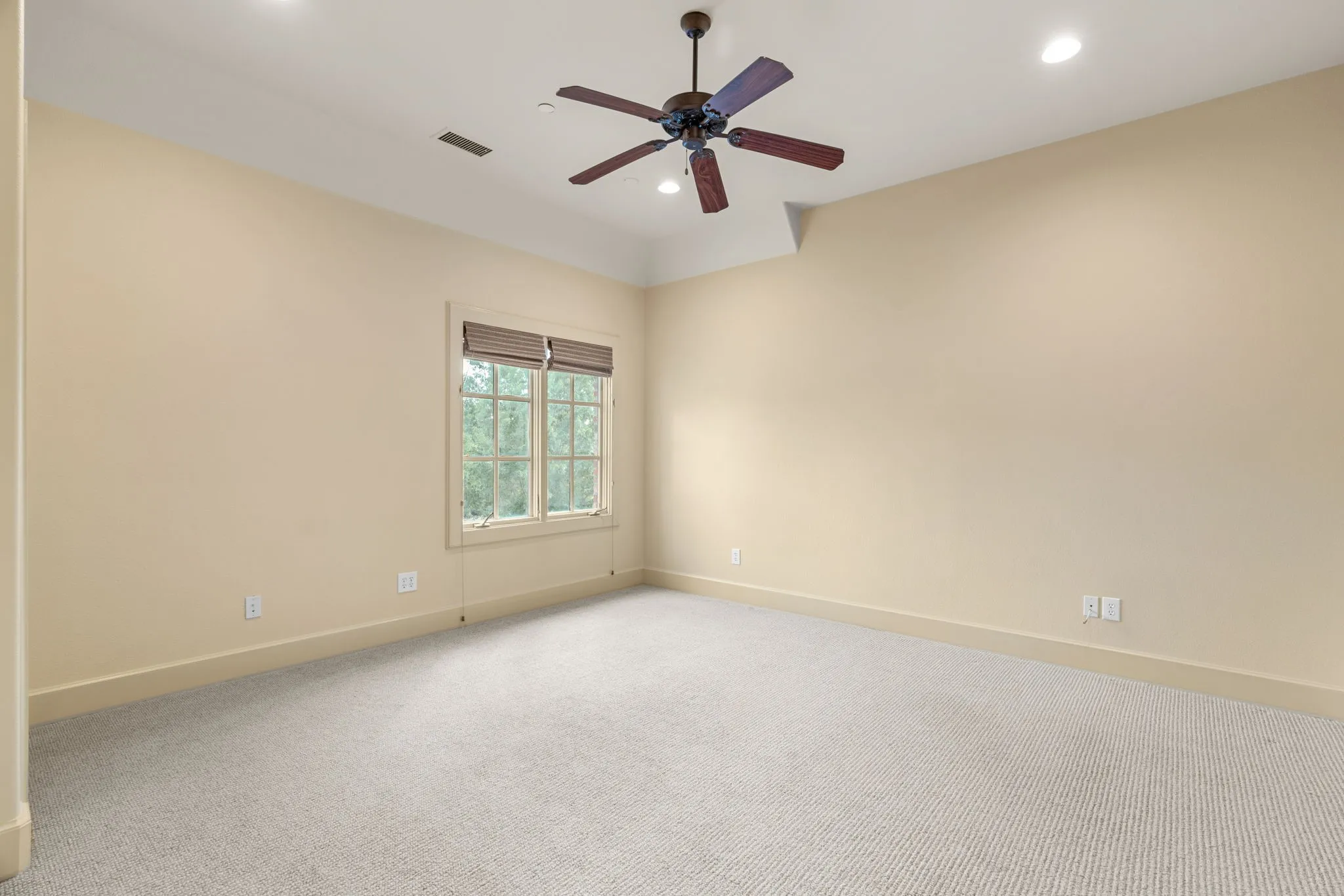 Single Family Residence For Sale in Tarrant County , 1719 Byron Nelson Parkway, Colleyville, Texas 76092, 5 Bedroom, 7 Bathroom, 4 Garage spaces, 7,279 Sqft, built in 2006, mls#21292694, Real Estate Agent in Colleyville, Homes For Sale in Tarrant county, Homes For Sale in Colleyville, Realtor in Colleyville Texas, Real Estate Brokerage Independent Realty Texas, Luminita Cordes Realtor