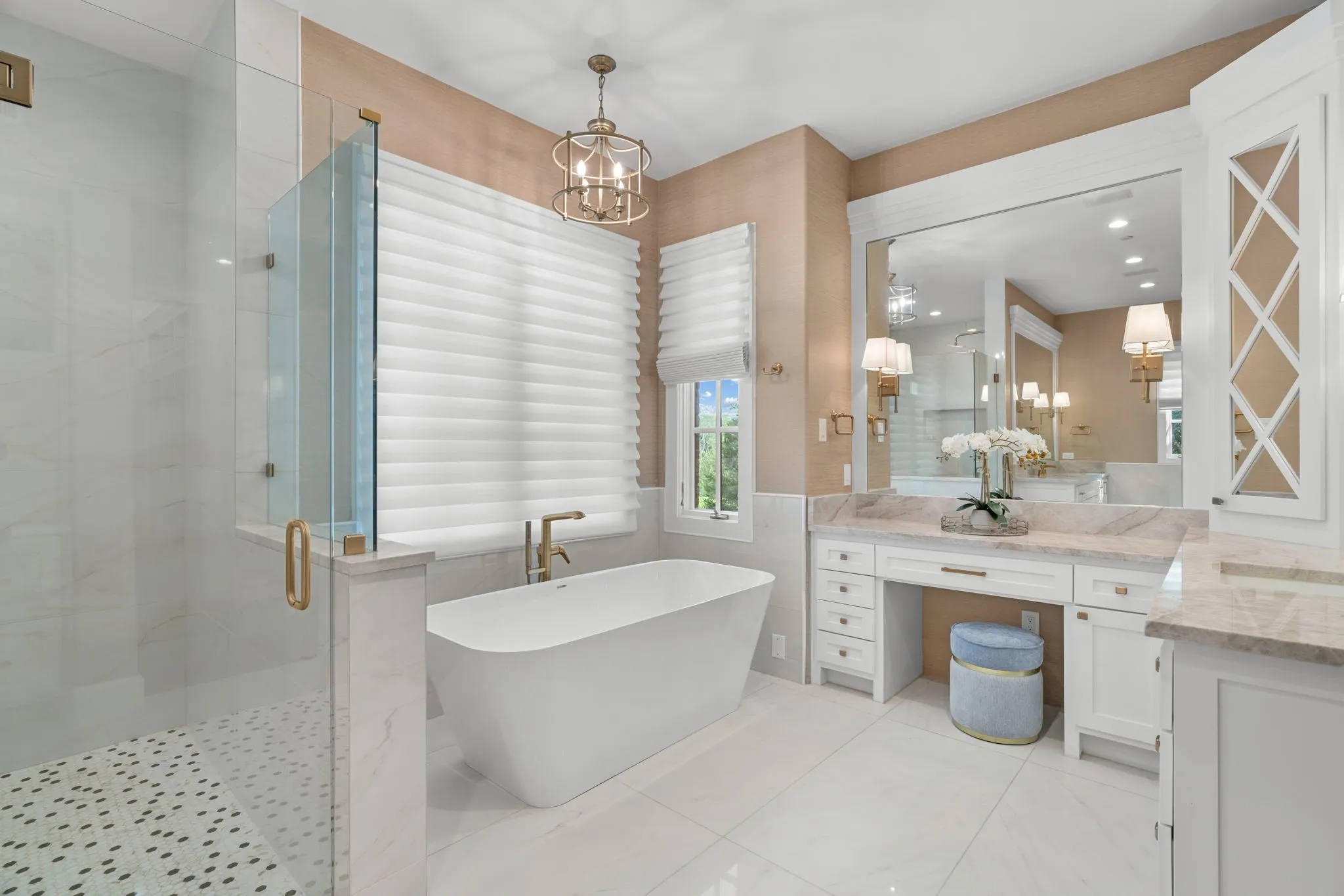 Single Family Residence For Sale in Tarrant County , 1719 Byron Nelson Parkway, Colleyville, Texas 76092, 5 Bedroom, 7 Bathroom, 4 Garage spaces, 7,279 Sqft, built in 2006, mls#21292694, Real Estate Agent in Colleyville, Homes For Sale in Tarrant county, Homes For Sale in Colleyville, Realtor in Colleyville Texas, Real Estate Brokerage Independent Realty Texas, Luminita Cordes Realtor
