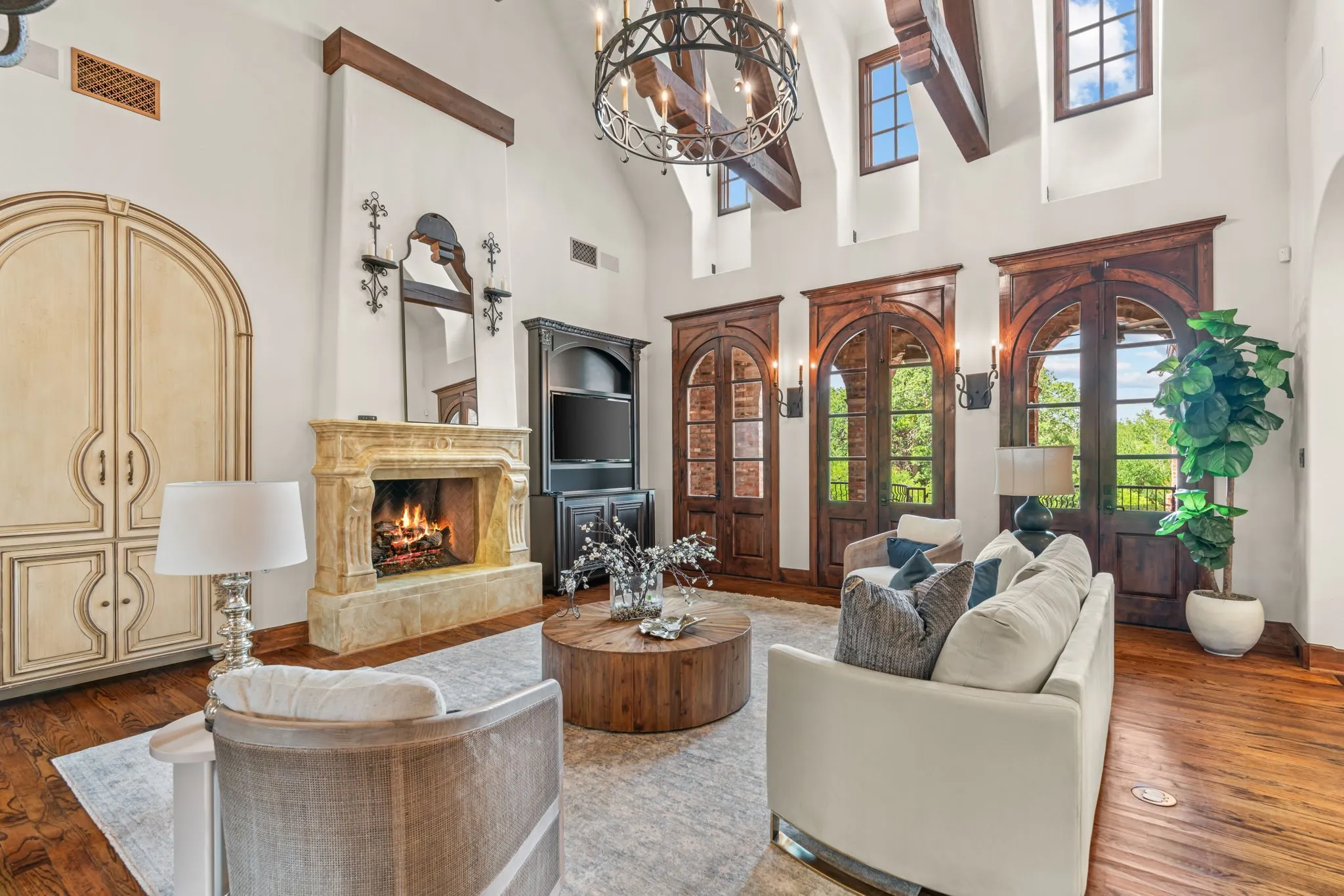 Single Family Residence For Sale in Tarrant County , 1719 Byron Nelson Parkway, Colleyville, Texas 76092, 5 Bedroom, 7 Bathroom, 4 Garage spaces, 7,279 Sqft, built in 2006, mls#21292694, Real Estate Agent in Colleyville, Homes For Sale in Tarrant county, Homes For Sale in Colleyville, Realtor in Colleyville Texas, Real Estate Brokerage Independent Realty Texas, Luminita Cordes Realtor
