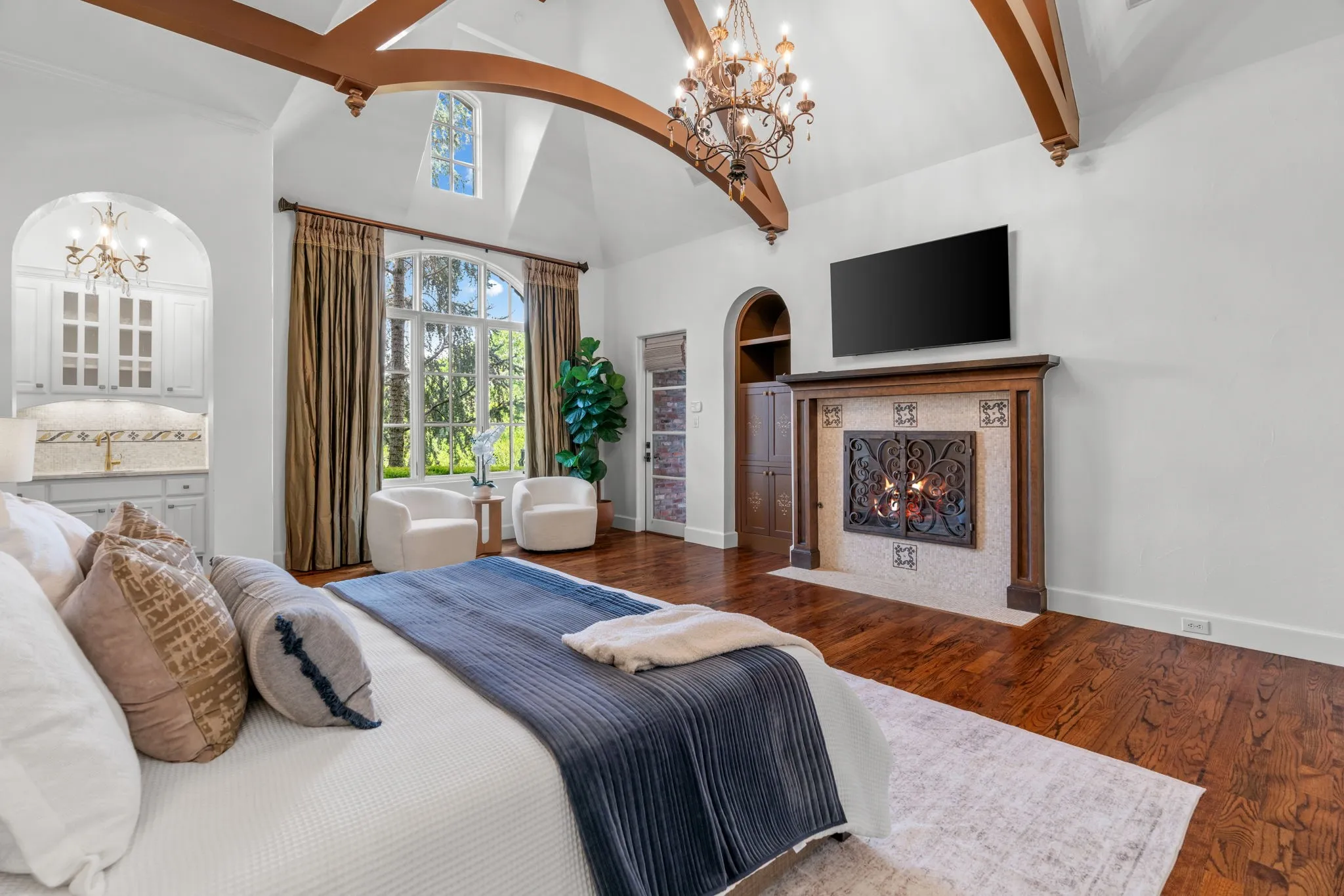 Single Family Residence For Sale in Tarrant County , 1719 Byron Nelson Parkway, Colleyville, Texas 76092, 5 Bedroom, 7 Bathroom, 4 Garage spaces, 7,279 Sqft, built in 2006, mls#21292694, Real Estate Agent in Colleyville, Homes For Sale in Tarrant county, Homes For Sale in Colleyville, Realtor in Colleyville Texas, Real Estate Brokerage Independent Realty Texas, Luminita Cordes Realtor