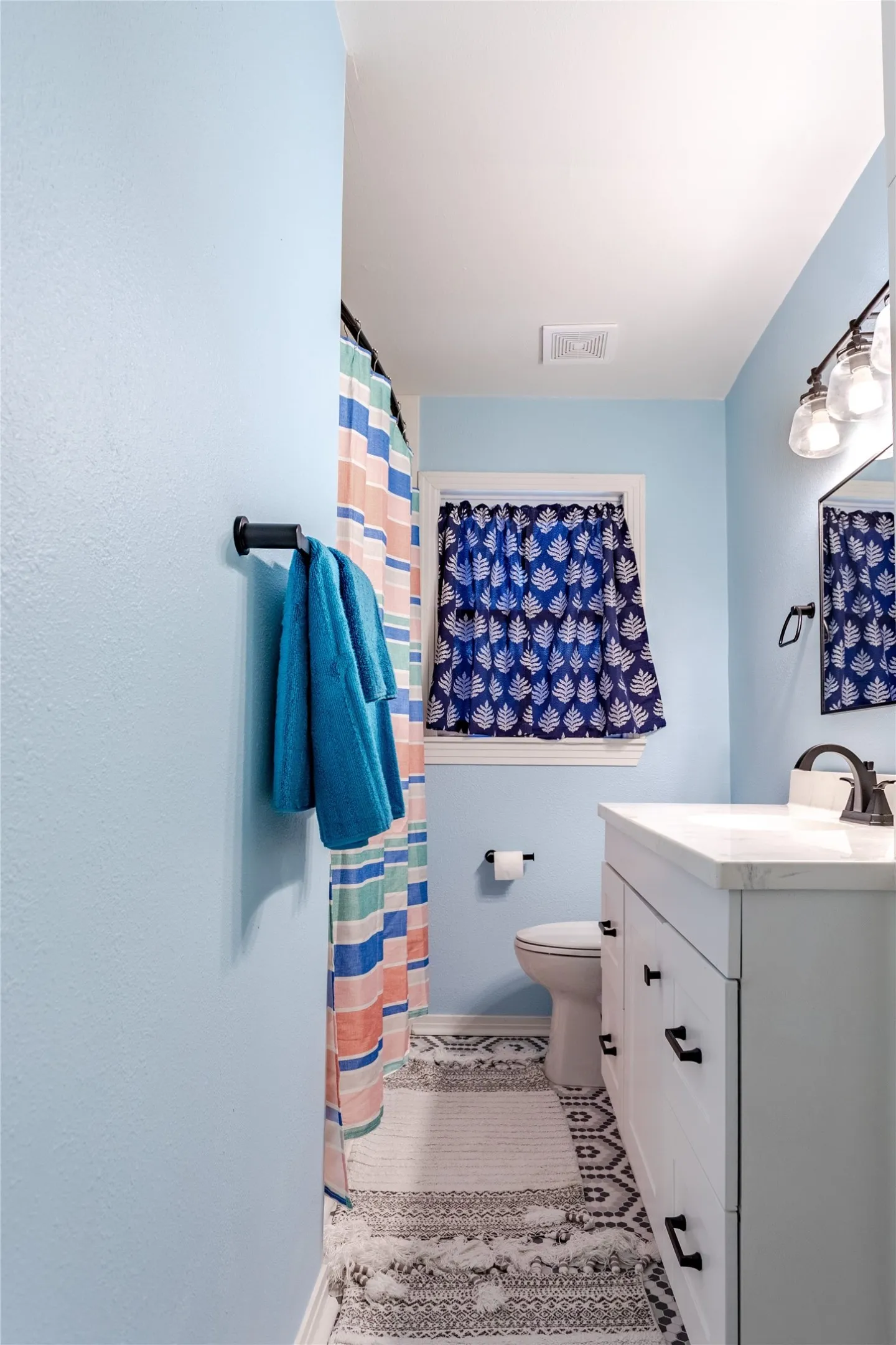 Single Family Residence For Sale in Mc Lennan County , 3801 James Avenue, Waco, Texas 76711, 3 Bedrooms, 1 Bathroom, 1 Garage spaces, 1,014 Sqft, built in 1954, Price $198,500, mls#21294097, Real Estate Agent in Waco, Homes For Sale in Mc Lennan county, Homes For Sale in Waco, Realtor in Waco Texas, Real Estate Brokerage Independent Realty Texas, Luminita Cordes Realtor
