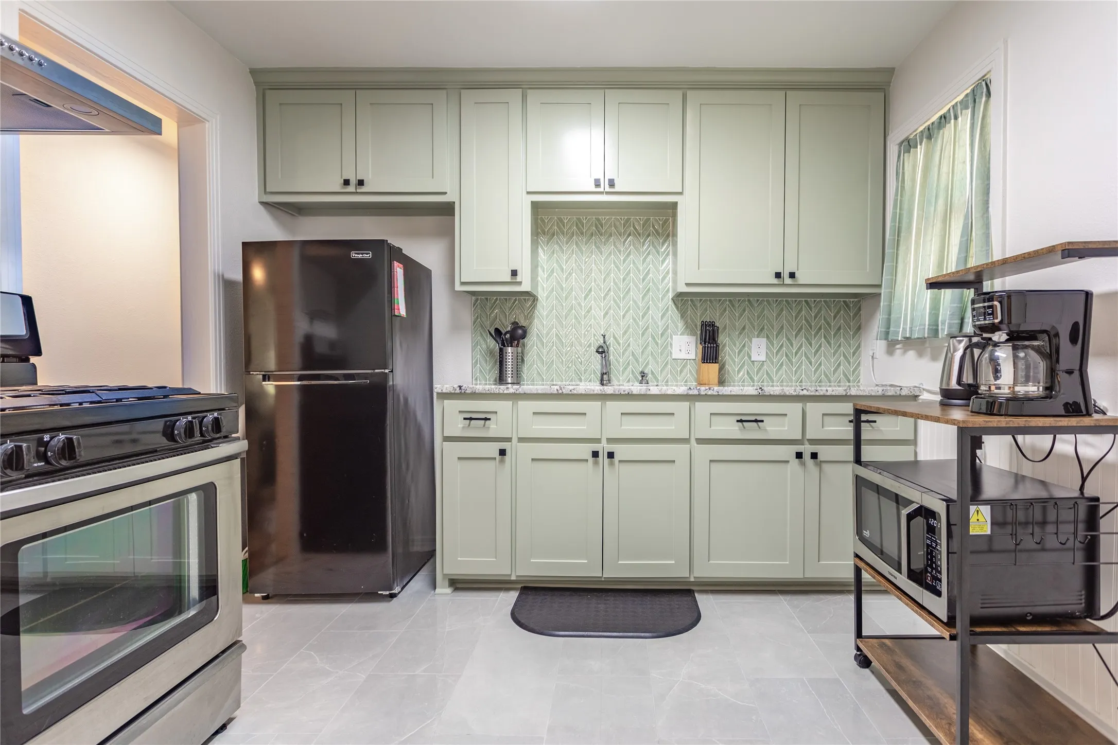 Single Family Residence For Sale in Mc Lennan County , 3801 James Avenue, Waco, Texas 76711, 3 Bedrooms, 1 Bathroom, 1 Garage spaces, 1,014 Sqft, built in 1954, Price $198,500, mls#21294097, Real Estate Agent in Waco, Homes For Sale in Mc Lennan county, Homes For Sale in Waco, Realtor in Waco Texas, Real Estate Brokerage Independent Realty Texas, Luminita Cordes Realtor