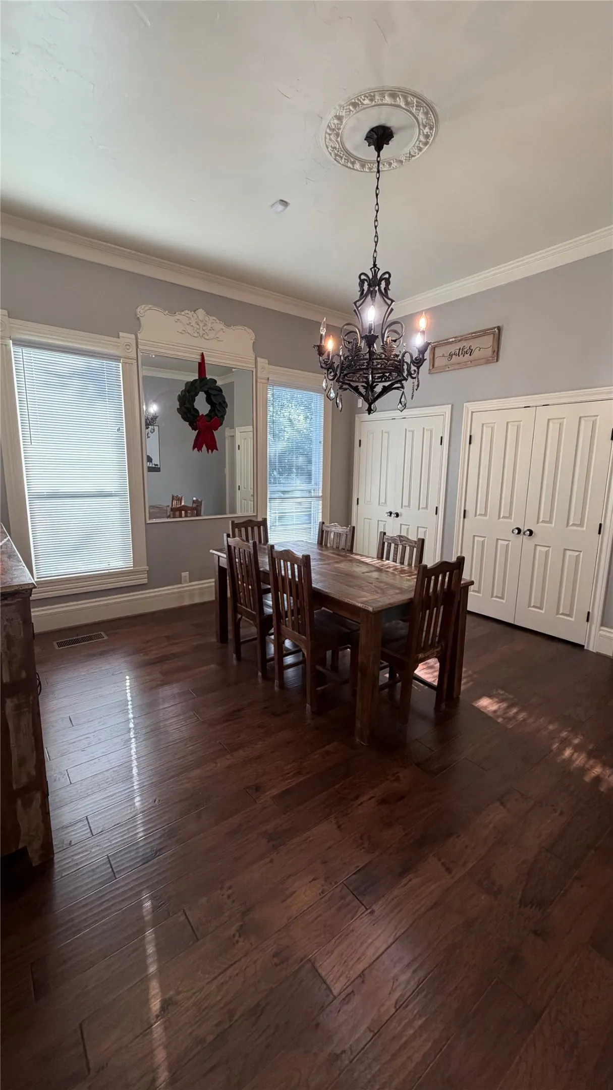 Single Family Residence For Sale in Jack County , 445 W Belknap Street, Jacksboro, Texas 76458, 5 Bedroom, 5 Bathroom, Garage spaces, 4,118 Sqft, built in 1915, mls#21289544, Real Estate Agent in Jacksboro, Homes For Sale in Jack county, Homes For Sale in Jacksboro, Realtor in Jacksboro Texas, Real Estate Brokerage Independent Realty Texas, Luminita Cordes Realtor