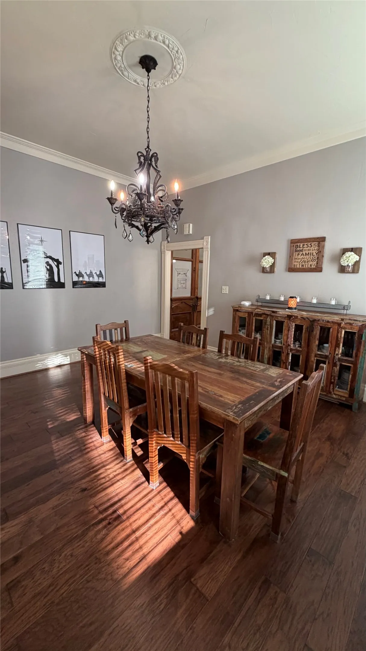 Single Family Residence For Sale in Jack County , 445 W Belknap Street, Jacksboro, Texas 76458, 5 Bedroom, 5 Bathroom, Garage spaces, 4,118 Sqft, built in 1915, mls#21289544, Real Estate Agent in Jacksboro, Homes For Sale in Jack county, Homes For Sale in Jacksboro, Realtor in Jacksboro Texas, Real Estate Brokerage Independent Realty Texas, Luminita Cordes Realtor
