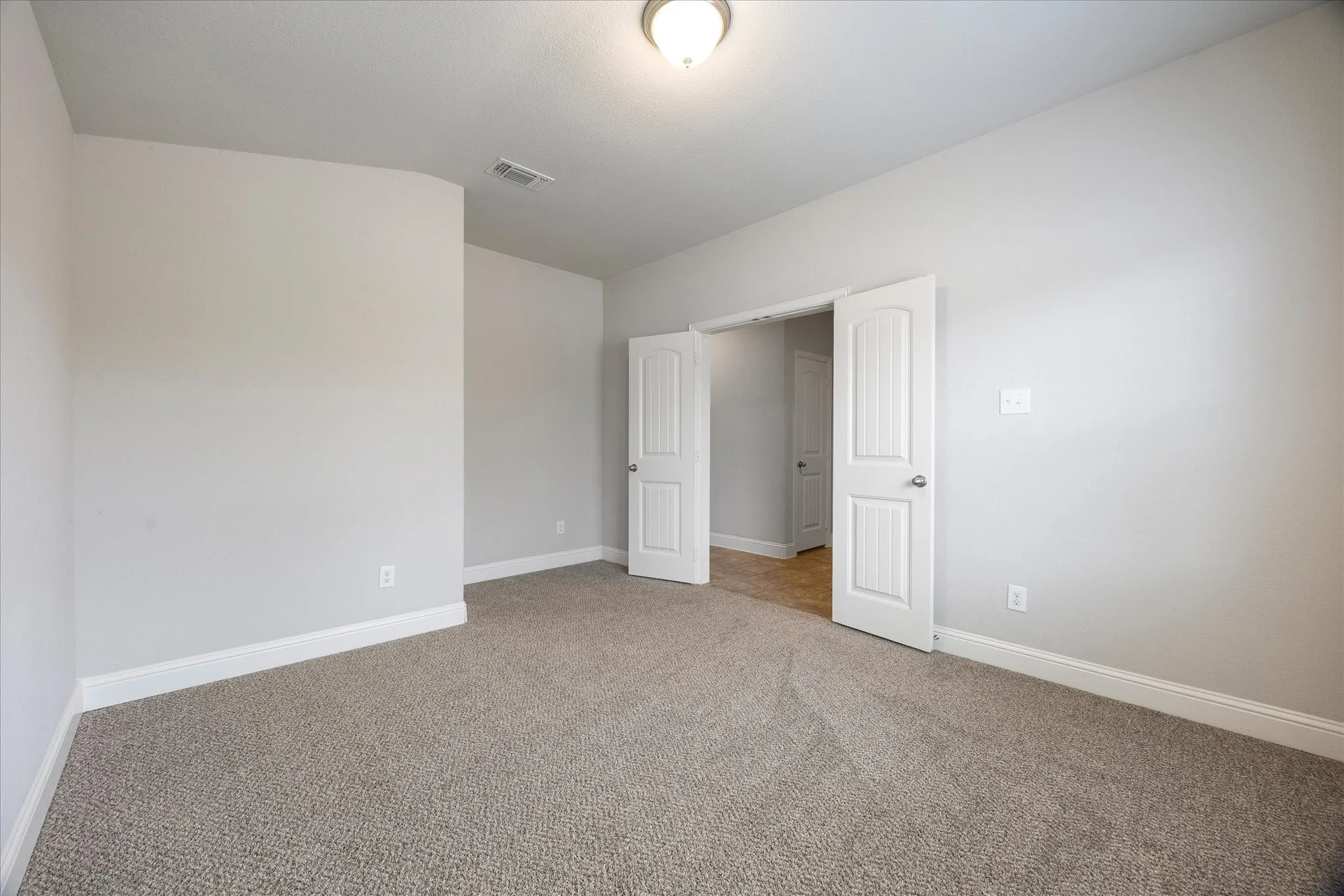 Single Family Residence For Sale in Rockwall County , 620 England Street, Fate, Texas 75189, 3 Bedroom, 3 Bathroom, 2 Garage spaces, 2,006 Sqft, built in 2016, mls#21294139, Real Estate Agent in Fate, Homes For Sale in Rockwall county, Homes For Sale in Fate, Realtor in Fate Texas, Real Estate Brokerage Independent Realty Texas, Luminita Cordes Realtor