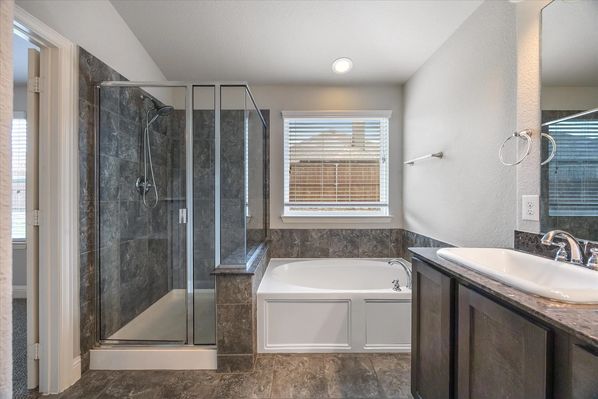 Single Family Residence For Sale in Rockwall County , 620 England Street, Fate, Texas 75189, 3 Bedroom, 3 Bathroom, 2 Garage spaces, 2,006 Sqft, built in 2016, mls#21294139, Real Estate Agent in Fate, Homes For Sale in Rockwall county, Homes For Sale in Fate, Realtor in Fate Texas, Real Estate Brokerage Independent Realty Texas, Luminita Cordes Realtor