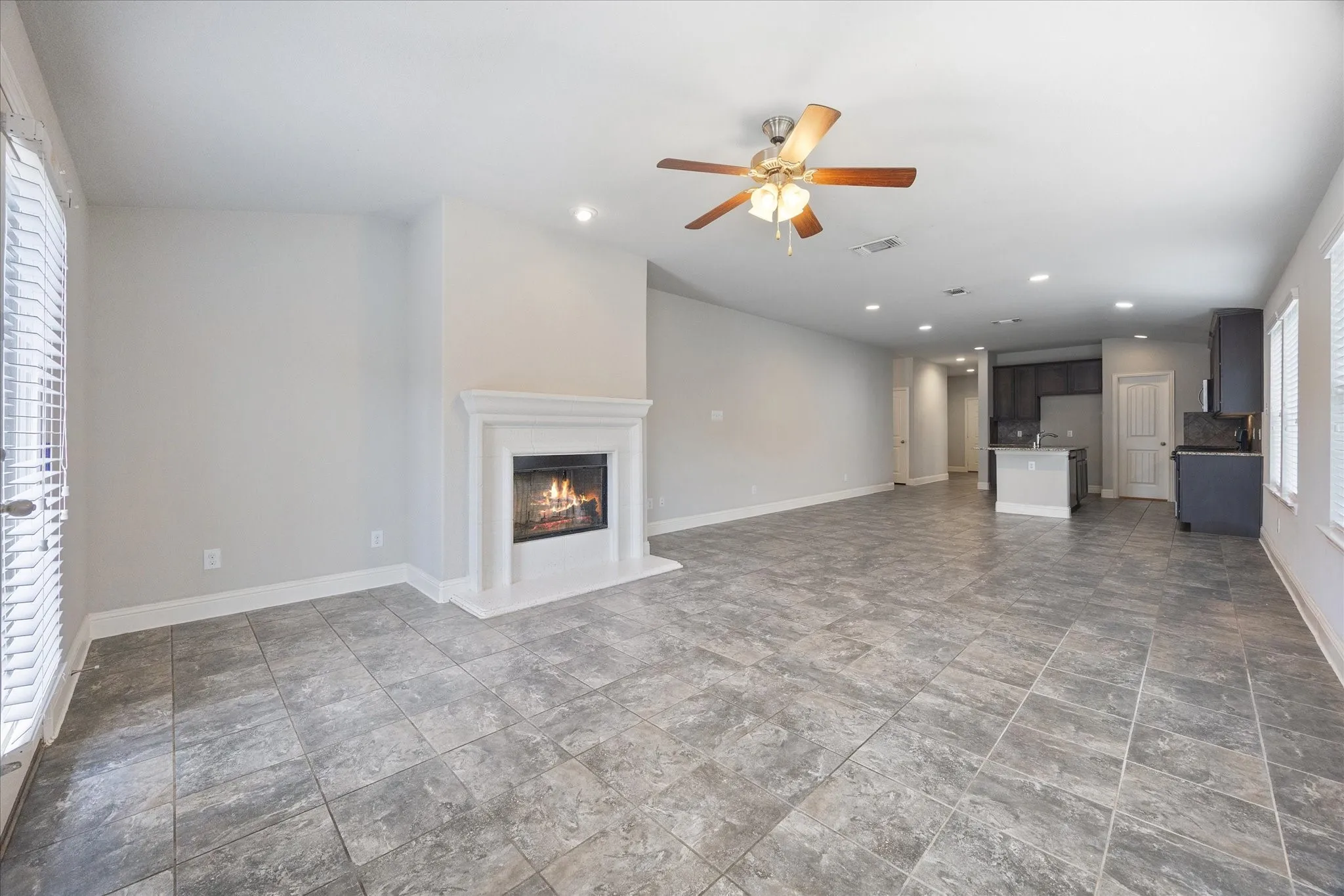 Single Family Residence For Sale in Rockwall County , 620 England Street, Fate, Texas 75189, 3 Bedroom, 3 Bathroom, 2 Garage spaces, 2,006 Sqft, built in 2016, mls#21294139, Real Estate Agent in Fate, Homes For Sale in Rockwall county, Homes For Sale in Fate, Realtor in Fate Texas, Real Estate Brokerage Independent Realty Texas, Luminita Cordes Realtor
