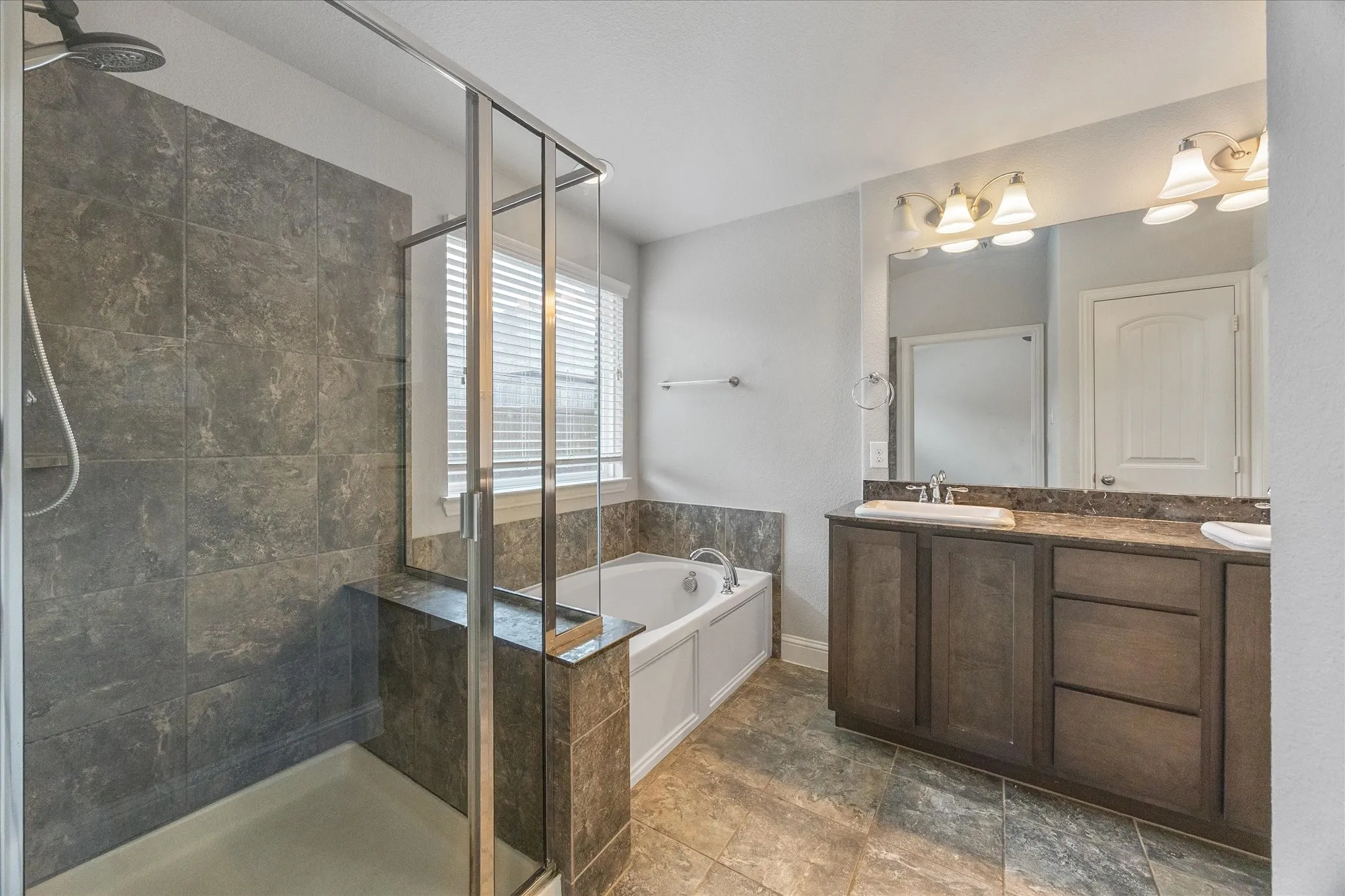 Single Family Residence For Sale in Rockwall County , 620 England Street, Fate, Texas 75189, 3 Bedroom, 3 Bathroom, 2 Garage spaces, 2,006 Sqft, built in 2016, mls#21294139, Real Estate Agent in Fate, Homes For Sale in Rockwall county, Homes For Sale in Fate, Realtor in Fate Texas, Real Estate Brokerage Independent Realty Texas, Luminita Cordes Realtor