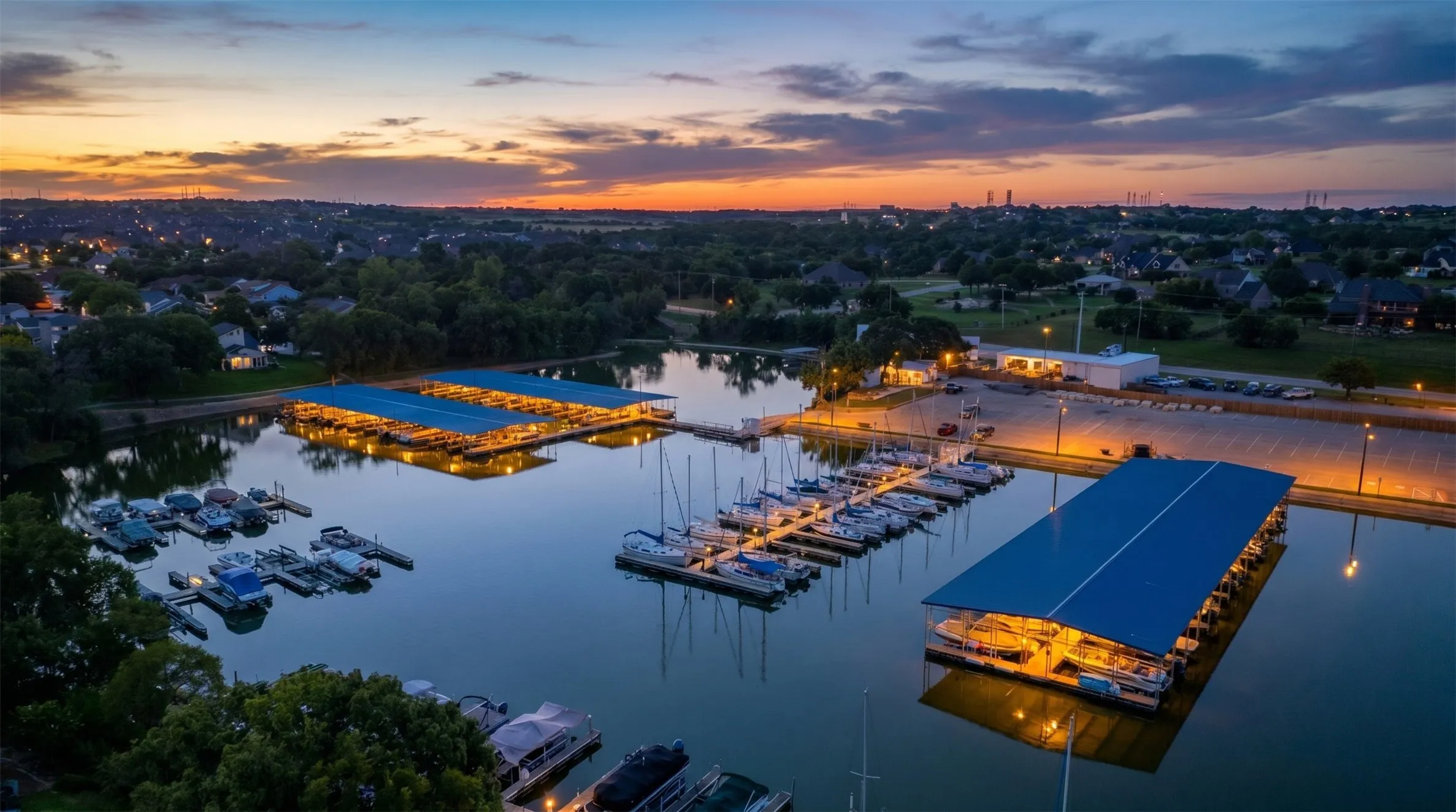 Dock your boat at the community marina for an evening boat ride. Steps from  the home.