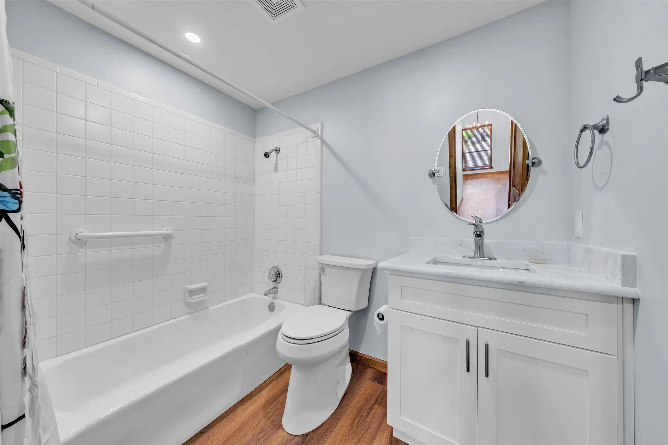 Single Family Residence For Sale in Tarrant County , 9432 Mountain Lake, Fort Worth, Texas 76179, 2 Bedroom, 2 Bathroom, 2 Garage spaces, 1,677 Sqft, built in 1978, mls#21274070, Real Estate Agent in Fort Worth, Homes For Sale in Tarrant county, Homes For Sale in Fort Worth, Realtor in Fort Worth Texas, Real Estate Brokerage Independent Realty Texas, Luminita Cordes Realtor