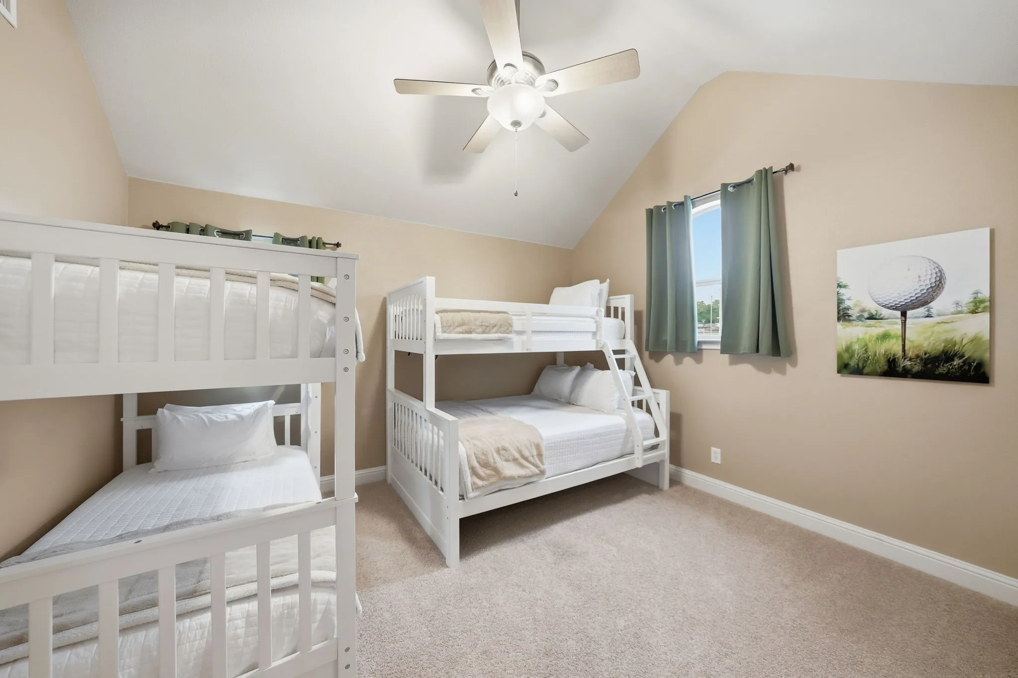 Single Family Residence For Sale in Kaufman County , 19022 Tennis Court Drive, Kemp, Texas 75143, 5 Bedroom, 4 Bathroom, 3 Garage spaces, 3,062 Sqft, built in 2005, mls#21291735, Real Estate Agent in Kemp, Homes For Sale in Kaufman county, Homes For Sale in Kemp, Realtor in Kemp Texas, Real Estate Brokerage Independent Realty Texas, Luminita Cordes Realtor