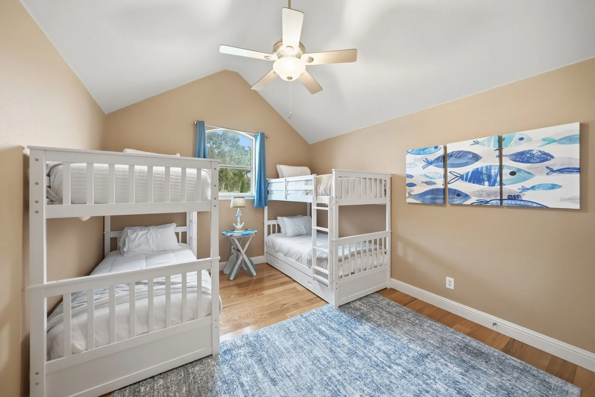 Single Family Residence For Sale in Kaufman County , 19022 Tennis Court Drive, Kemp, Texas 75143, 5 Bedroom, 4 Bathroom, 3 Garage spaces, 3,062 Sqft, built in 2005, mls#21291735, Real Estate Agent in Kemp, Homes For Sale in Kaufman county, Homes For Sale in Kemp, Realtor in Kemp Texas, Real Estate Brokerage Independent Realty Texas, Luminita Cordes Realtor