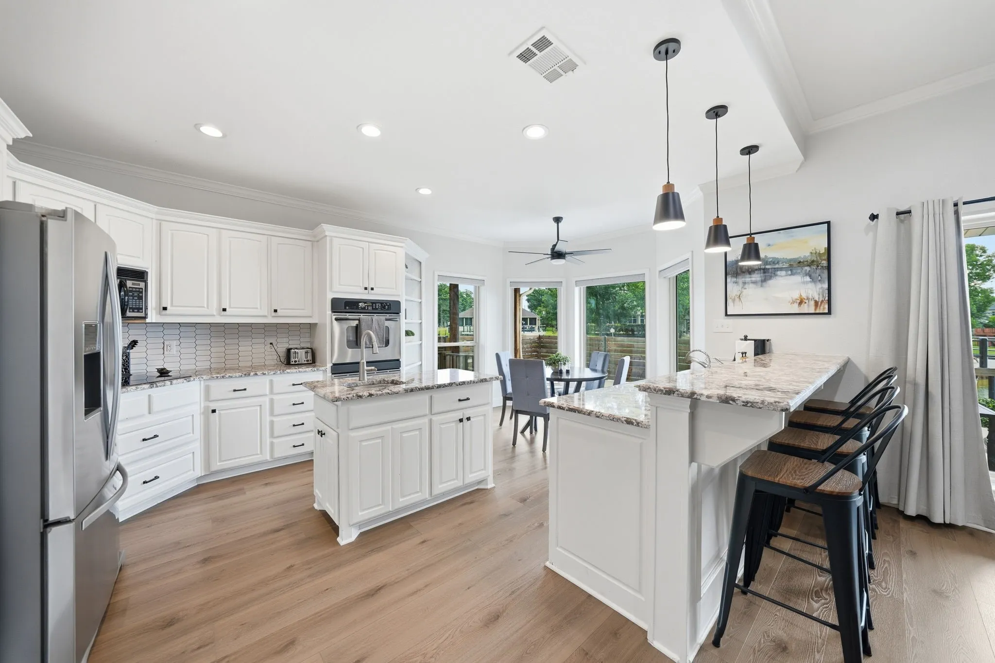 Single Family Residence For Sale in Kaufman County , 19022 Tennis Court Drive, Kemp, Texas 75143, 5 Bedroom, 4 Bathroom, 3 Garage spaces, 3,062 Sqft, built in 2005, mls#21291735, Real Estate Agent in Kemp, Homes For Sale in Kaufman county, Homes For Sale in Kemp, Realtor in Kemp Texas, Real Estate Brokerage Independent Realty Texas, Luminita Cordes Realtor