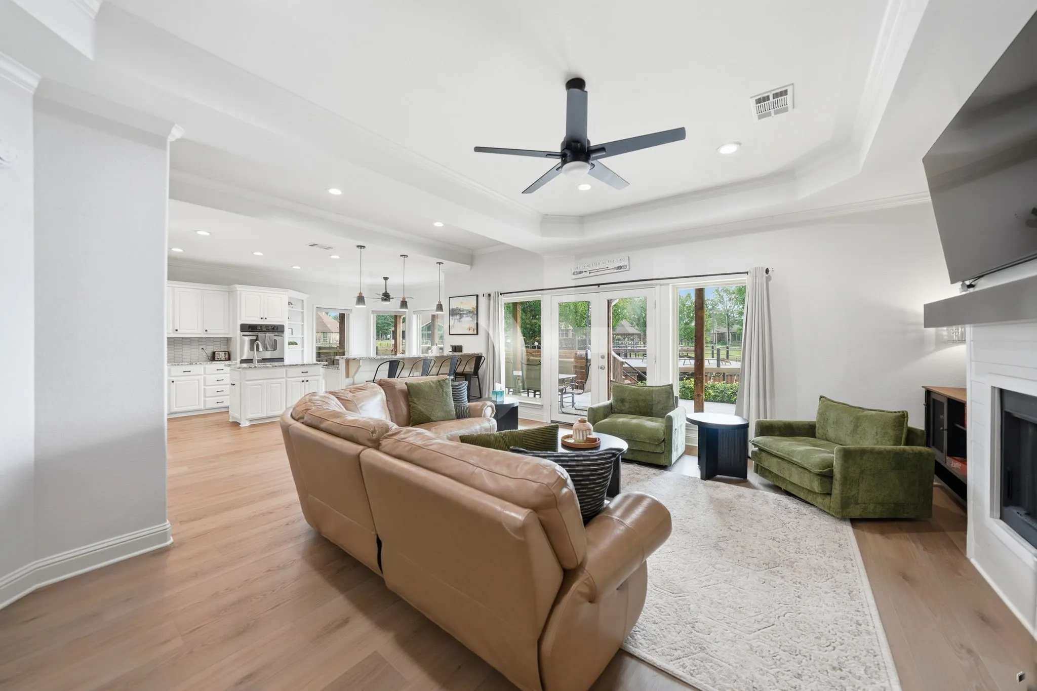 Single Family Residence For Sale in Kaufman County , 19022 Tennis Court Drive, Kemp, Texas 75143, 5 Bedroom, 4 Bathroom, 3 Garage spaces, 3,062 Sqft, built in 2005, mls#21291735, Real Estate Agent in Kemp, Homes For Sale in Kaufman county, Homes For Sale in Kemp, Realtor in Kemp Texas, Real Estate Brokerage Independent Realty Texas, Luminita Cordes Realtor