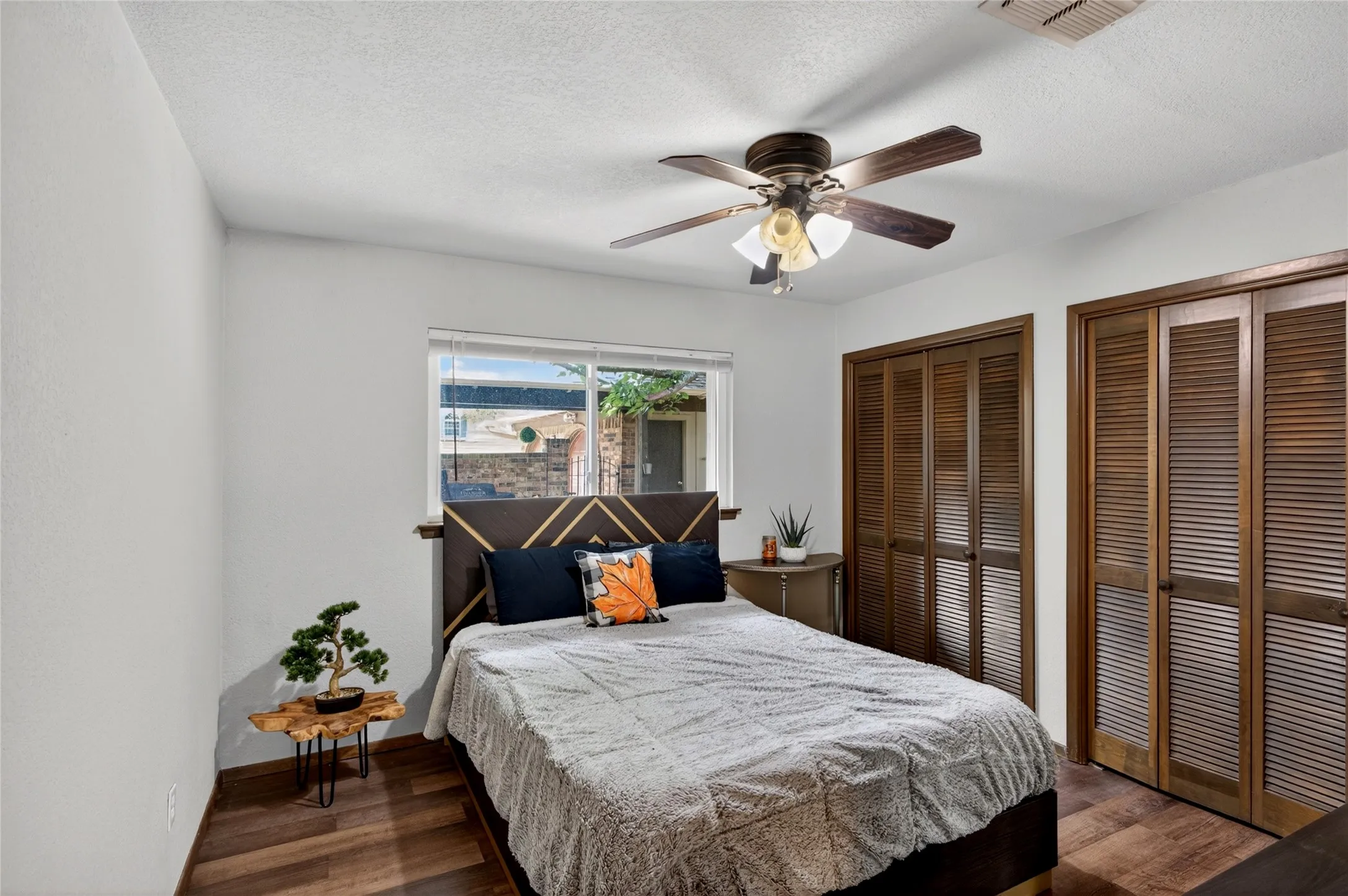 Single Family Residence For Sale in Tarrant County , 5310 Westminster Court S, Fort Worth, Texas 76133, 3 Bedroom, 2 Bathroom, 2 Garage spaces, 1,788 Sqft, built in 1969, mls#21282277, Real Estate Agent in Fort Worth, Homes For Sale in Tarrant county, Homes For Sale in Fort Worth, Realtor in Fort Worth Texas, Real Estate Brokerage Independent Realty Texas, Luminita Cordes Realtor