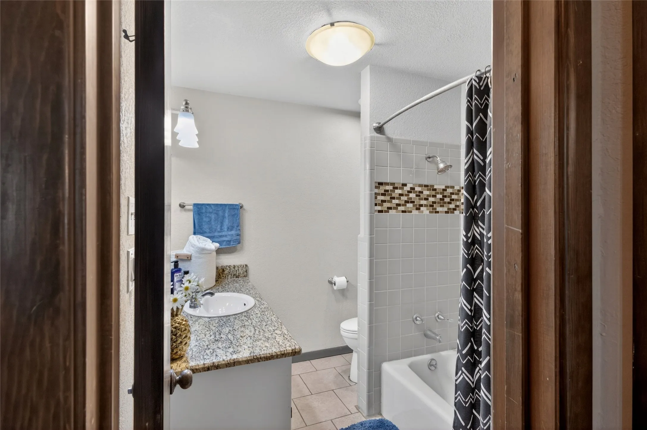 Single Family Residence For Sale in Tarrant County , 5310 Westminster Court S, Fort Worth, Texas 76133, 3 Bedroom, 2 Bathroom, 2 Garage spaces, 1,788 Sqft, built in 1969, mls#21282277, Real Estate Agent in Fort Worth, Homes For Sale in Tarrant county, Homes For Sale in Fort Worth, Realtor in Fort Worth Texas, Real Estate Brokerage Independent Realty Texas, Luminita Cordes Realtor