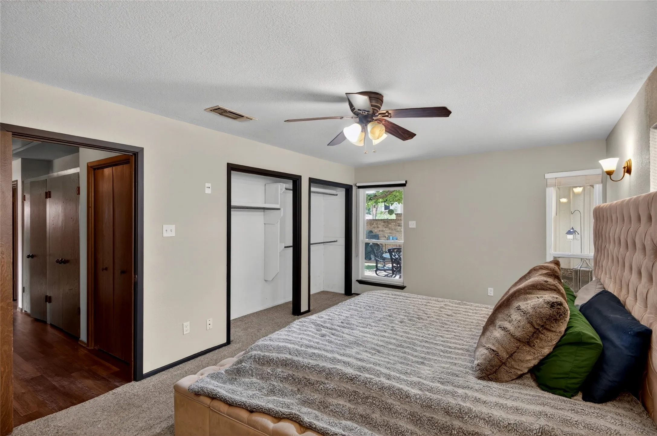 Single Family Residence For Sale in Tarrant County , 5310 Westminster Court S, Fort Worth, Texas 76133, 3 Bedroom, 2 Bathroom, 2 Garage spaces, 1,788 Sqft, built in 1969, mls#21282277, Real Estate Agent in Fort Worth, Homes For Sale in Tarrant county, Homes For Sale in Fort Worth, Realtor in Fort Worth Texas, Real Estate Brokerage Independent Realty Texas, Luminita Cordes Realtor