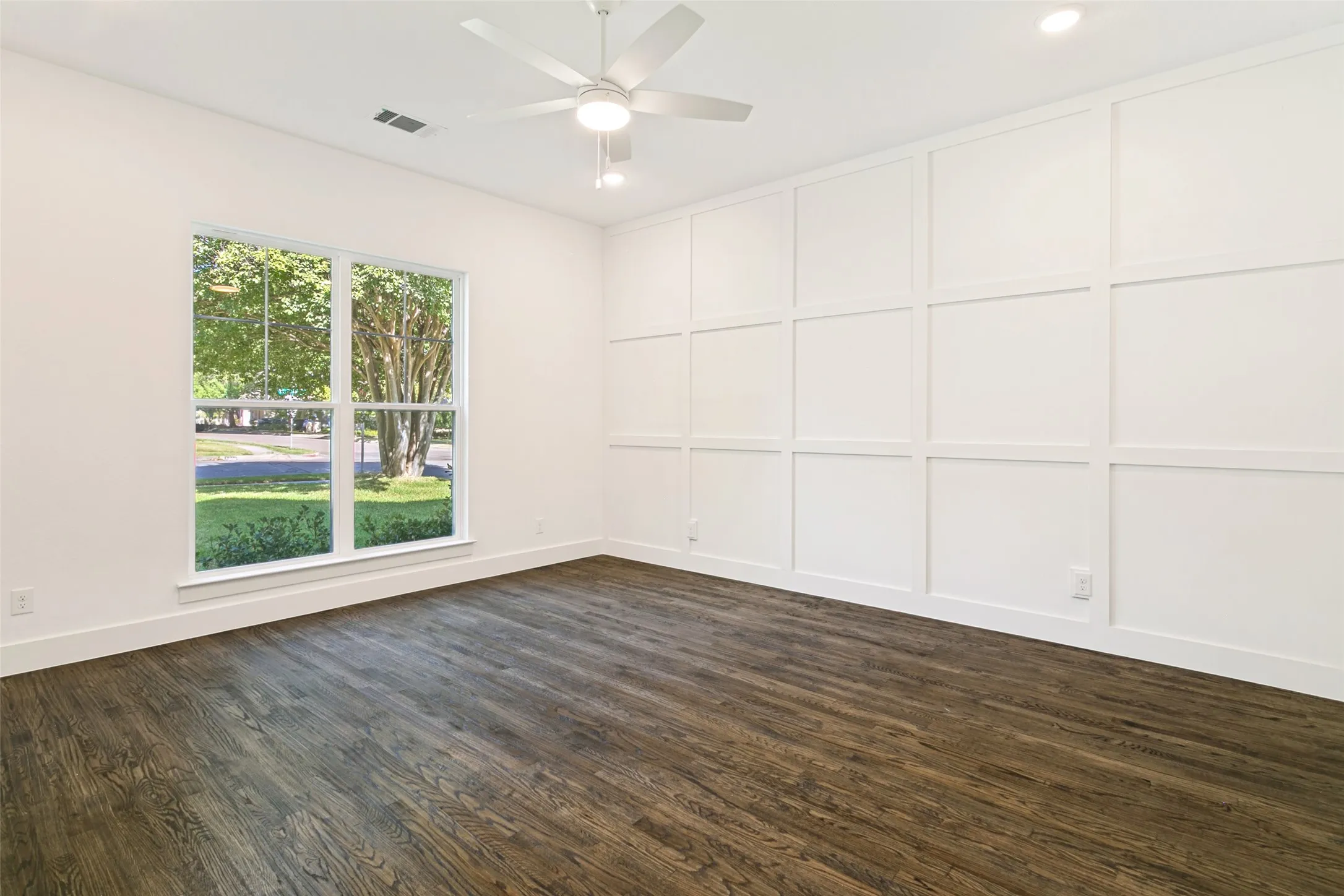 Single Family Residence For Sale in Tarrant County , 1201 Virginia Place, Fort Worth, Texas 76107, 4 Bedroom, 4 Bathroom, 2 Garage spaces, 3,555 Sqft, built in 2026, mls#21294115, Real Estate Agent in Fort Worth, Homes For Sale in Tarrant county, Homes For Sale in Fort Worth, Realtor in Fort Worth Texas, Real Estate Brokerage Independent Realty Texas, Luminita Cordes Realtor