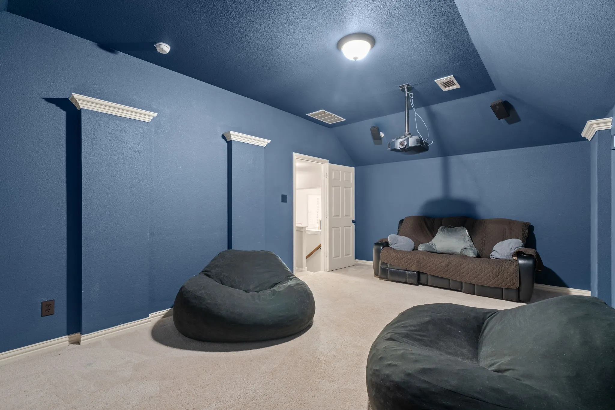 Single Family Residence For Sale in Denton County , 8221 Bayberry Avenue, Lantana, Texas 76226, 4 Bedroom, 3 Bathroom, 2 Garage spaces, 2,885 Sqft, built in 2012, mls#21277450, Real Estate Agent in Lantana, Homes For Sale in Denton county, Homes For Sale in Lantana, Realtor in Lantana Texas, Real Estate Brokerage Independent Realty Texas, Luminita Cordes Realtor