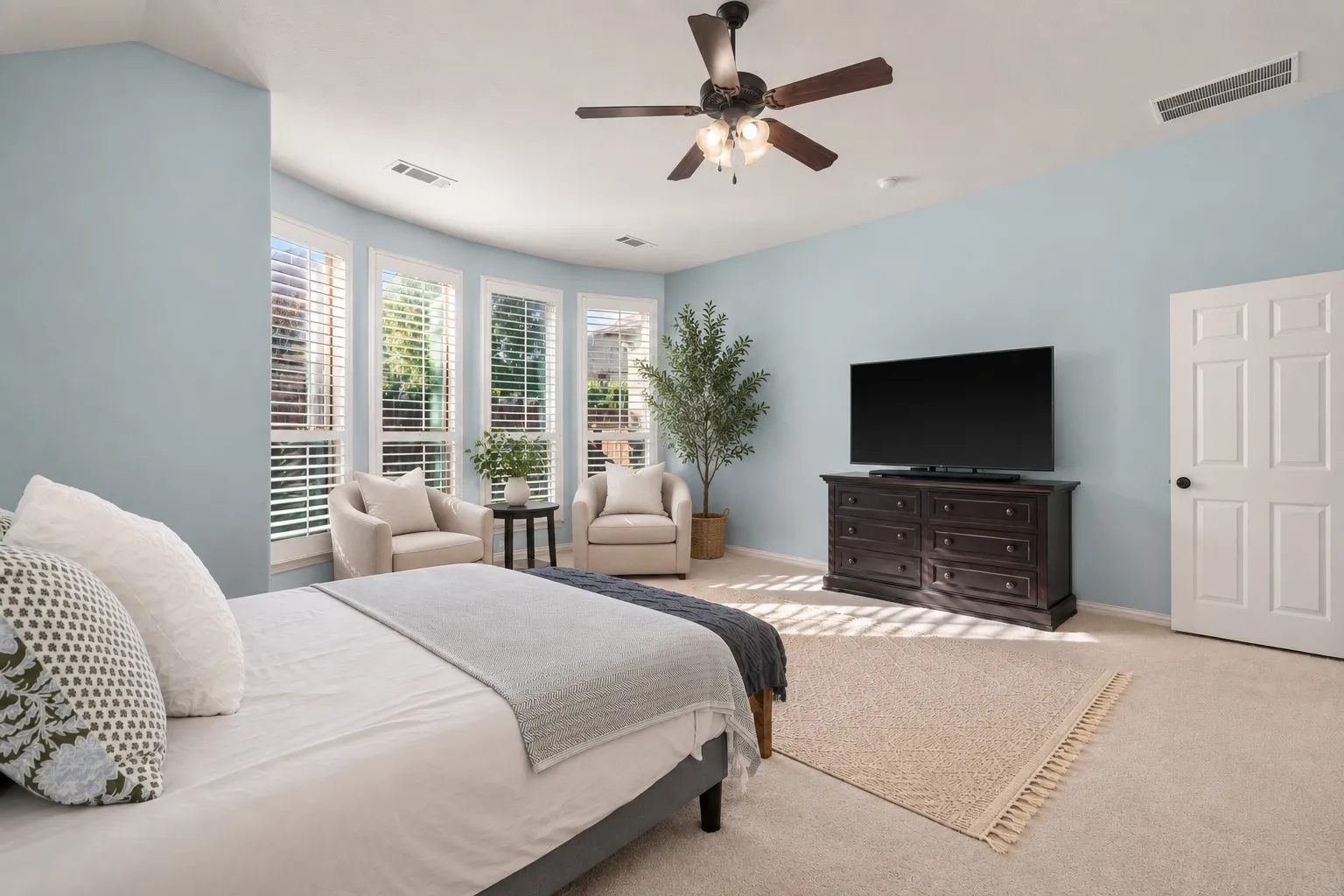 Single Family Residence For Sale in Denton County , 8221 Bayberry Avenue, Lantana, Texas 76226, 4 Bedroom, 3 Bathroom, 2 Garage spaces, 2,885 Sqft, built in 2012, mls#21277450, Real Estate Agent in Lantana, Homes For Sale in Denton county, Homes For Sale in Lantana, Realtor in Lantana Texas, Real Estate Brokerage Independent Realty Texas, Luminita Cordes Realtor