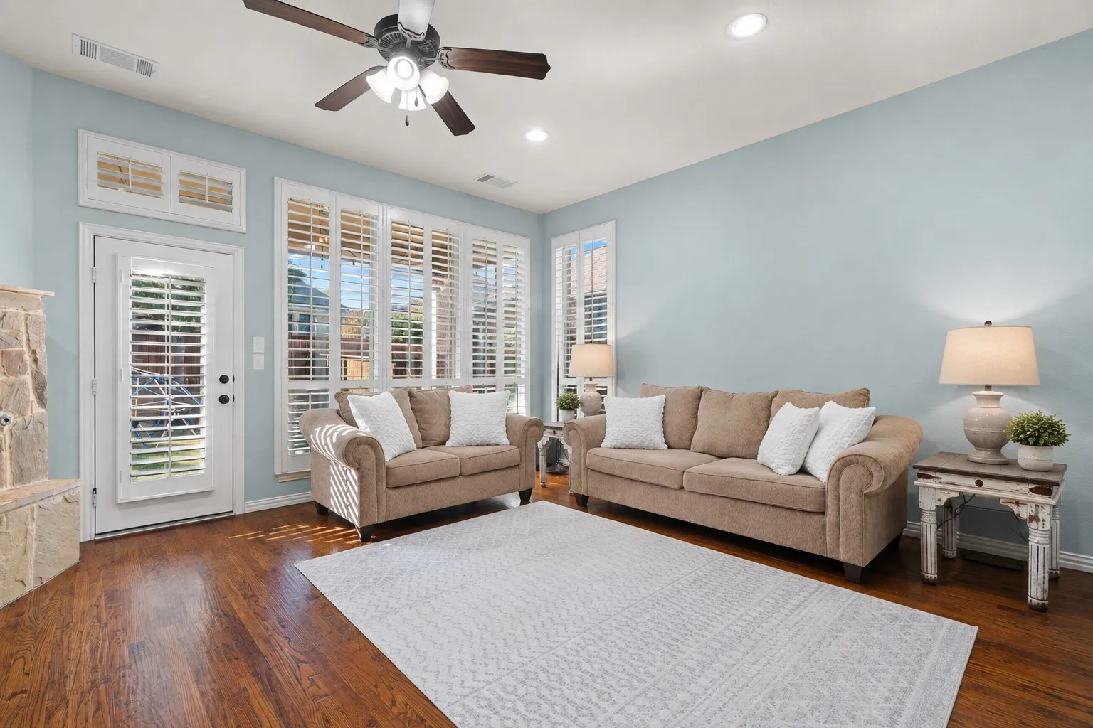 Single Family Residence For Sale in Denton County , 8221 Bayberry Avenue, Lantana, Texas 76226, 4 Bedroom, 3 Bathroom, 2 Garage spaces, 2,885 Sqft, built in 2012, mls#21277450, Real Estate Agent in Lantana, Homes For Sale in Denton county, Homes For Sale in Lantana, Realtor in Lantana Texas, Real Estate Brokerage Independent Realty Texas, Luminita Cordes Realtor