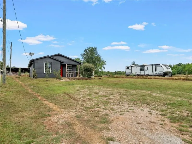 Single Family Residence For Sale in Mc Lennan County , 3336 Kendall Lane, Waco, Texas 76705, 3 Bedroom, 1 Bathroom, Garage spaces, 1,200 Sqft, built in 1966, Price $179,990, mls#21294147, Real Estate Agent in Waco, Homes For Sale in Mc Lennan county, Homes For Sale in Waco, Realtor in Waco Texas, Real Estate Brokerage Independent Realty Texas, Luminita Cordes Realtor