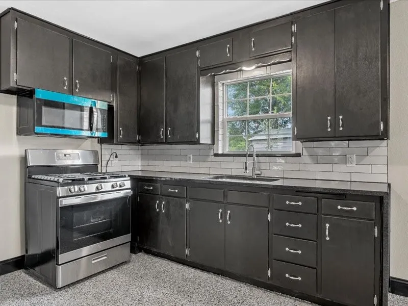 Single Family Residence For Sale in Mc Lennan County , 3336 Kendall Lane, Waco, Texas 76705, 3 Bedroom, 1 Bathroom, Garage spaces, 1,200 Sqft, built in 1966, Price $179,990, mls#21294147, Real Estate Agent in Waco, Homes For Sale in Mc Lennan county, Homes For Sale in Waco, Realtor in Waco Texas, Real Estate Brokerage Independent Realty Texas, Luminita Cordes Realtor