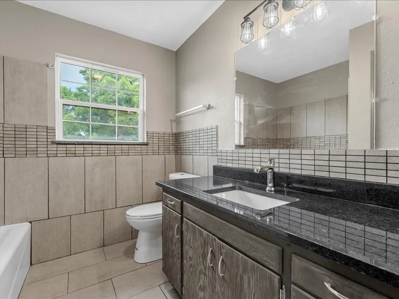 Single Family Residence For Sale in Mc Lennan County , 3336 Kendall Lane, Waco, Texas 76705, 3 Bedroom, 1 Bathroom, Garage spaces, 1,200 Sqft, built in 1966, Price $179,990, mls#21294147, Real Estate Agent in Waco, Homes For Sale in Mc Lennan county, Homes For Sale in Waco, Realtor in Waco Texas, Real Estate Brokerage Independent Realty Texas, Luminita Cordes Realtor