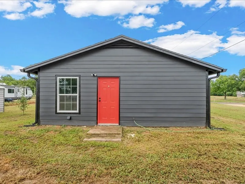 Single Family Residence For Sale in Mc Lennan County , 3336 Kendall Lane, Waco, Texas 76705, 3 Bedroom, 1 Bathroom, Garage spaces, 1,200 Sqft, built in 1966, Price $179,990, mls#21294147, Real Estate Agent in Waco, Homes For Sale in Mc Lennan county, Homes For Sale in Waco, Realtor in Waco Texas, Real Estate Brokerage Independent Realty Texas, Luminita Cordes Realtor