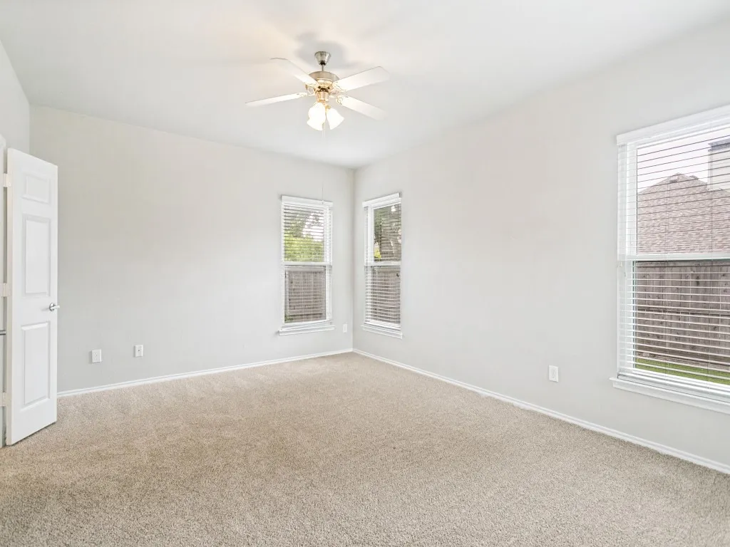 Single Family Residence For Sale in Collin County , 9941 Northgate Drive, Mc Kinney, Texas 75072, 4 Bedroom, 2 Bathroom, 2 Garage spaces, 2,039 Sqft, built in 2006, mls#21294124, Real Estate Agent in Mc Kinney, Homes For Sale in Collin county, Homes For Sale in Mc Kinney, Realtor in Mc Kinney Texas, Real Estate Brokerage Independent Realty Texas, Luminita Cordes Realtor