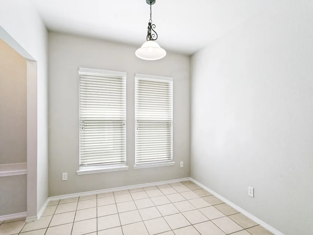 Single Family Residence For Sale in Collin County , 9941 Northgate Drive, Mc Kinney, Texas 75072, 4 Bedroom, 2 Bathroom, 2 Garage spaces, 2,039 Sqft, built in 2006, mls#21294124, Real Estate Agent in Mc Kinney, Homes For Sale in Collin county, Homes For Sale in Mc Kinney, Realtor in Mc Kinney Texas, Real Estate Brokerage Independent Realty Texas, Luminita Cordes Realtor