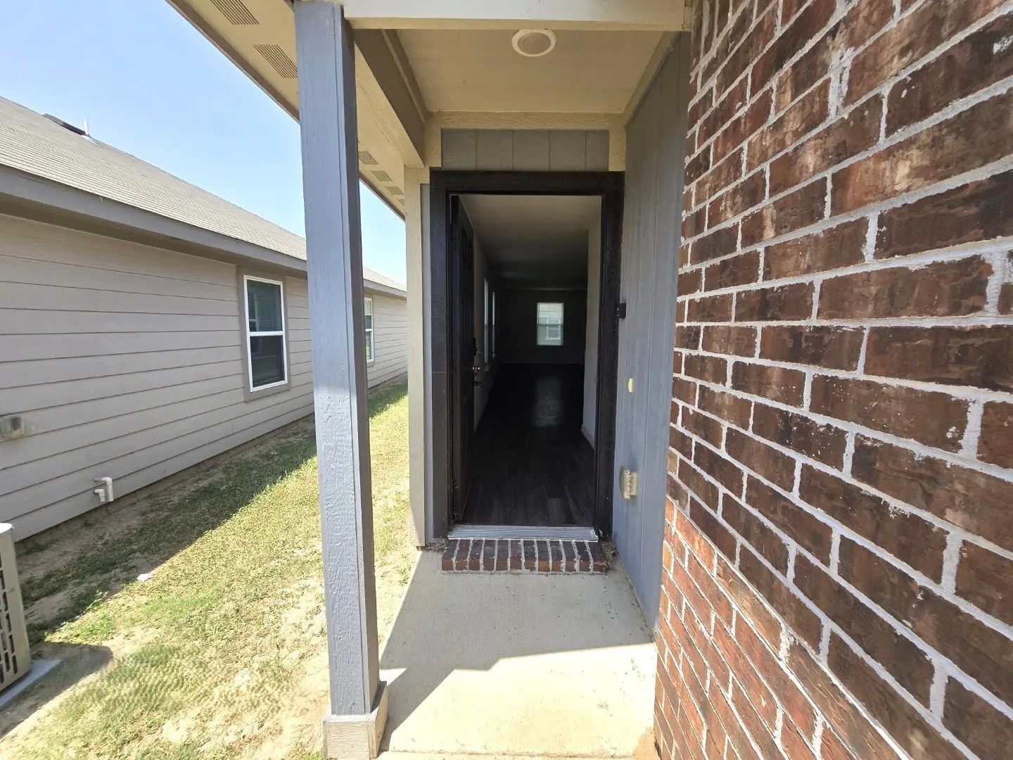 Single Family Residence For Sale in Kaufman County , 429 Shorty Street, Mabank, Texas 75147, 3 Bedroom, 2 Bathroom, 2 Garage spaces, 1,405 Sqft, built in 2022, mls#21294193, Real Estate Agent in Mabank, Homes For Sale in Kaufman county, Homes For Sale in Mabank, Realtor in Mabank Texas, Real Estate Brokerage Independent Realty Texas, Luminita Cordes Realtor
