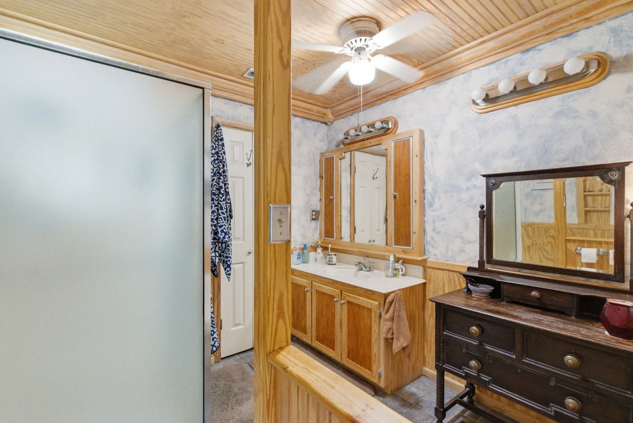Single Family Residence For Sale in Johnson County , 6700 CR 1022, Joshua, Texas 76058, 0, 0, 5 Garage spaces, 9,999 Sqft, built in 0, mls#21294197, Real Estate Agent in Joshua, Homes For Sale in Johnson county, Homes For Sale in Joshua, Realtor in Joshua Texas, Real Estate Brokerage Independent Realty Texas, Luminita Cordes Realtor