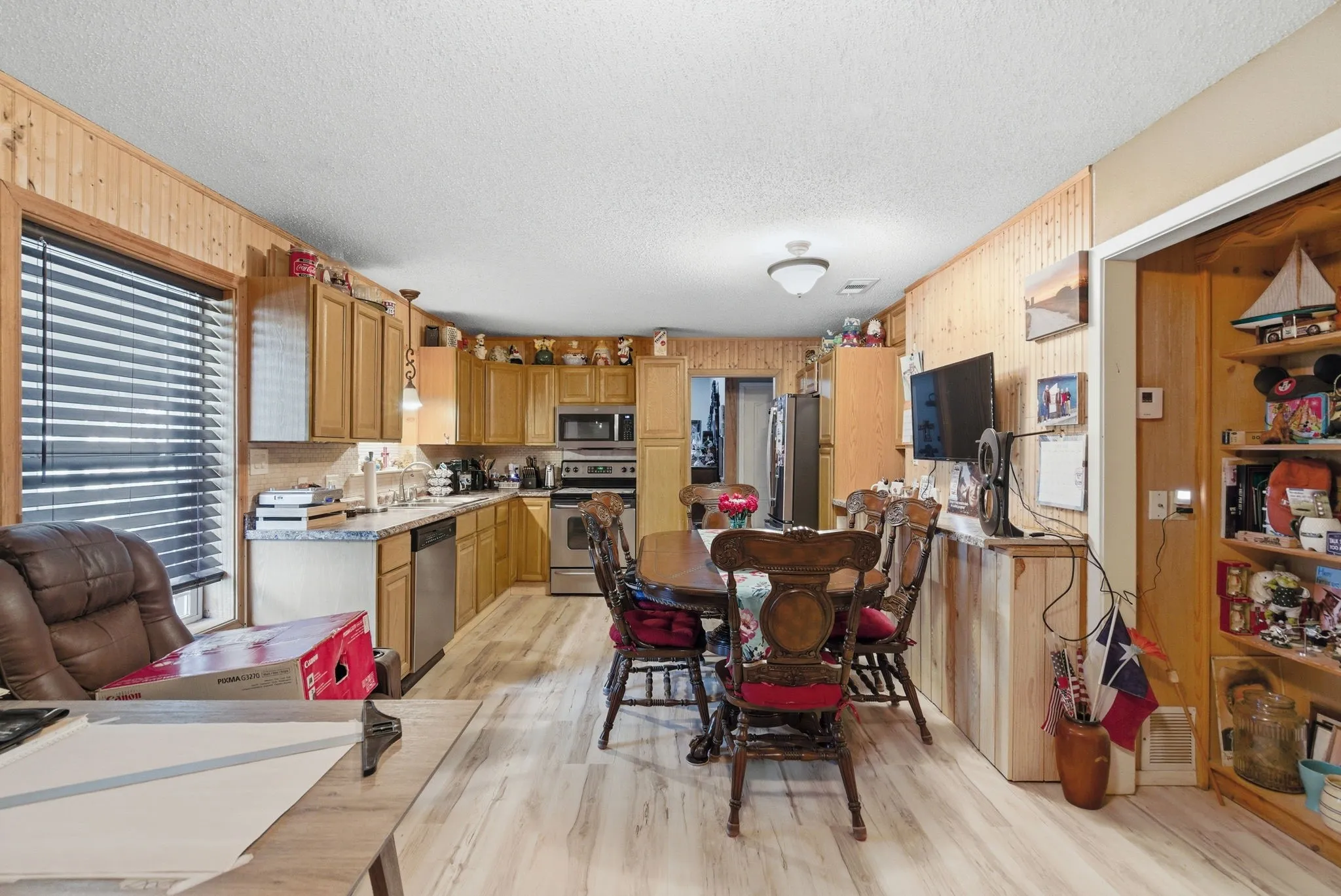 Single Family Residence For Sale in Johnson County , 6700 CR 1022, Joshua, Texas 76058, 0, 0, 5 Garage spaces, 9,999 Sqft, built in 0, mls#21294197, Real Estate Agent in Joshua, Homes For Sale in Johnson county, Homes For Sale in Joshua, Realtor in Joshua Texas, Real Estate Brokerage Independent Realty Texas, Luminita Cordes Realtor