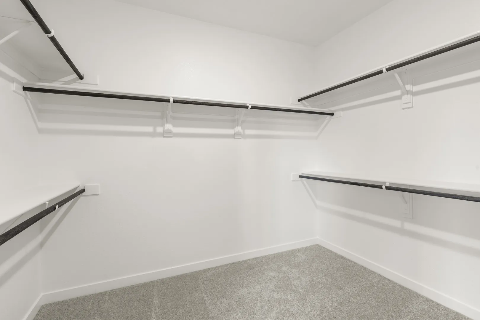 24. 1812 Bachman - Closet