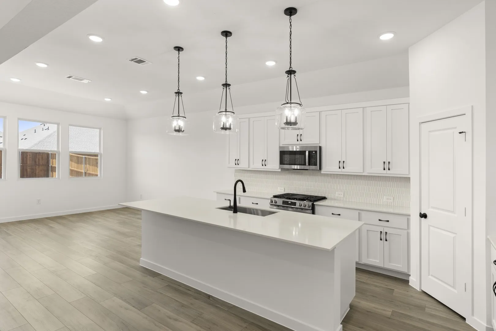 13. 1812 Bachman - Kitchen (3)