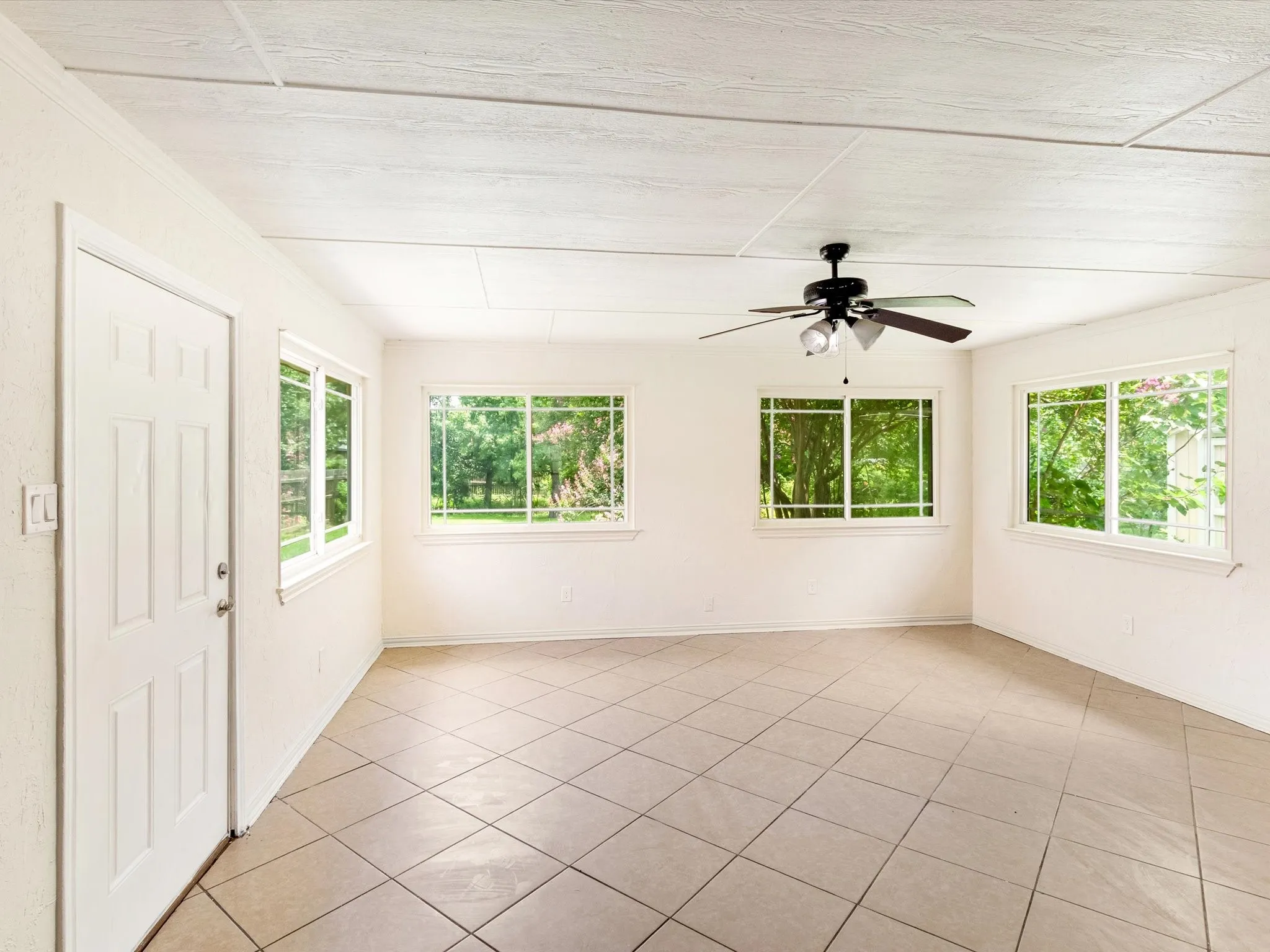 Single Family Residence For Sale in Kaufman County , 524 Carl C Senter Street, Forney, Texas 75126, 3 Bedroom, 1 Bathroom, 1 Garage spaces, 1,707 Sqft, built in 1981, mls#21293983, Real Estate Agent in Forney, Homes For Sale in Kaufman county, Homes For Sale in Forney, Realtor in Forney Texas, Real Estate Brokerage Independent Realty Texas, Luminita Cordes Realtor
