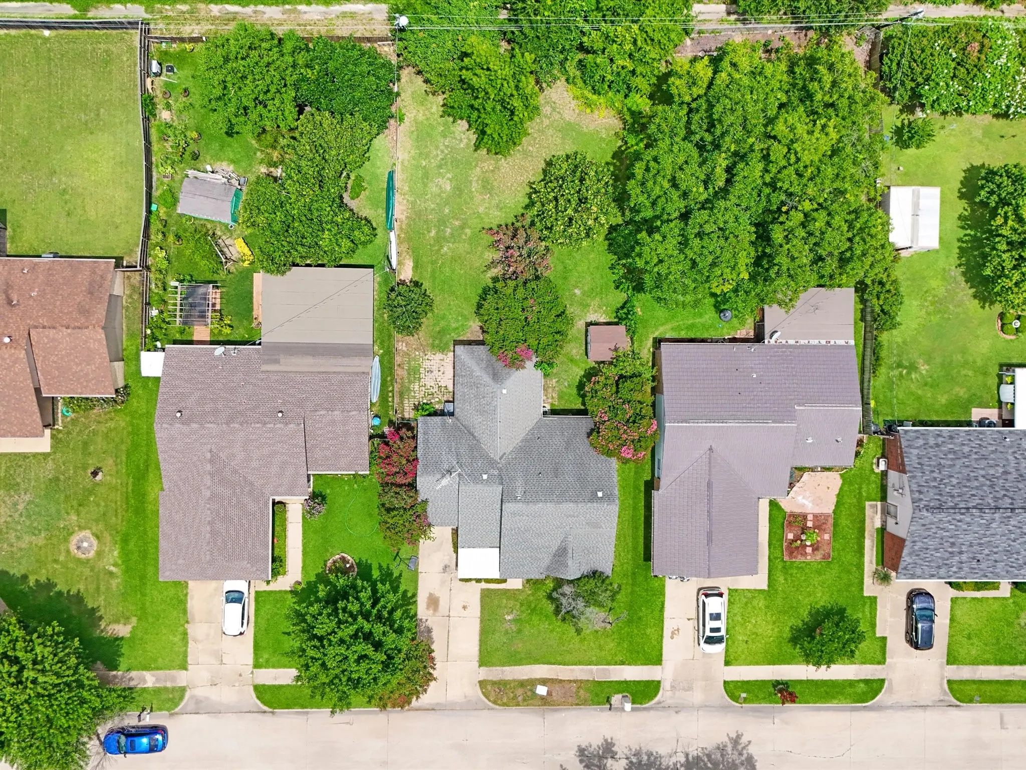 Single Family Residence For Sale in Kaufman County , 524 Carl C Senter Street, Forney, Texas 75126, 3 Bedroom, 1 Bathroom, 1 Garage spaces, 1,707 Sqft, built in 1981, mls#21293983, Real Estate Agent in Forney, Homes For Sale in Kaufman county, Homes For Sale in Forney, Realtor in Forney Texas, Real Estate Brokerage Independent Realty Texas, Luminita Cordes Realtor