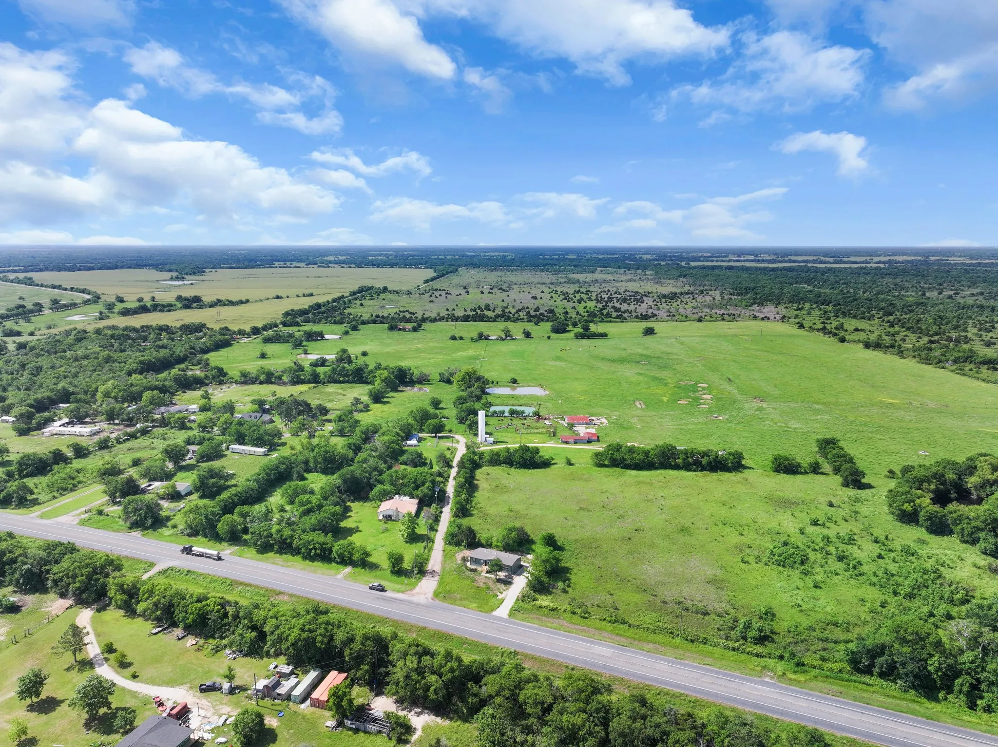 Manufactured Home For Rent in Hopkins County , 11739 State Highway 11, Cumby, Texas 75433, 3 Bedroom, 2 Bathroom, Garage spaces, 1,568 Sqft, built in 2024, mls#21293519, Real Estate Agent in Cumby, Homes For Rent in Hopkins county, Homes For Rent in Cumby, Realtor in Cumby Texas, Real Estate Brokerage Independent Realty Texas, Luminita Cordes Realtor