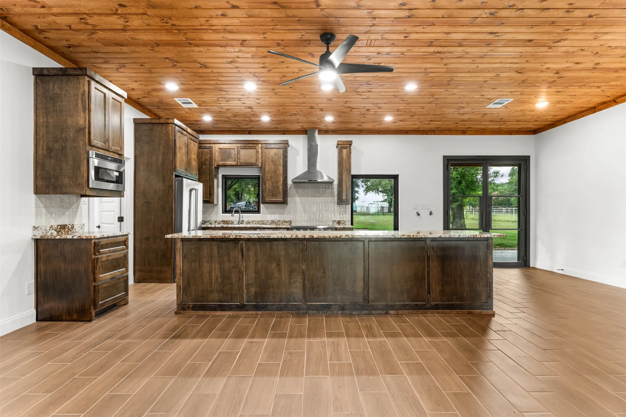 Single Family Residence For Sale in Mc Lennan County , 1215 E Stegall Road, Robinson, Texas 76706, 4 Bedroom, 4 Bathroom, 2 Garage spaces, 3,200 Sqft, built in 2024, mls#21288081, Real Estate Agent in Robinson, Homes For Sale in Mc Lennan county, Homes For Sale in Robinson, Realtor in Robinson Texas, Real Estate Brokerage Independent Realty Texas, Luminita Cordes Realtor