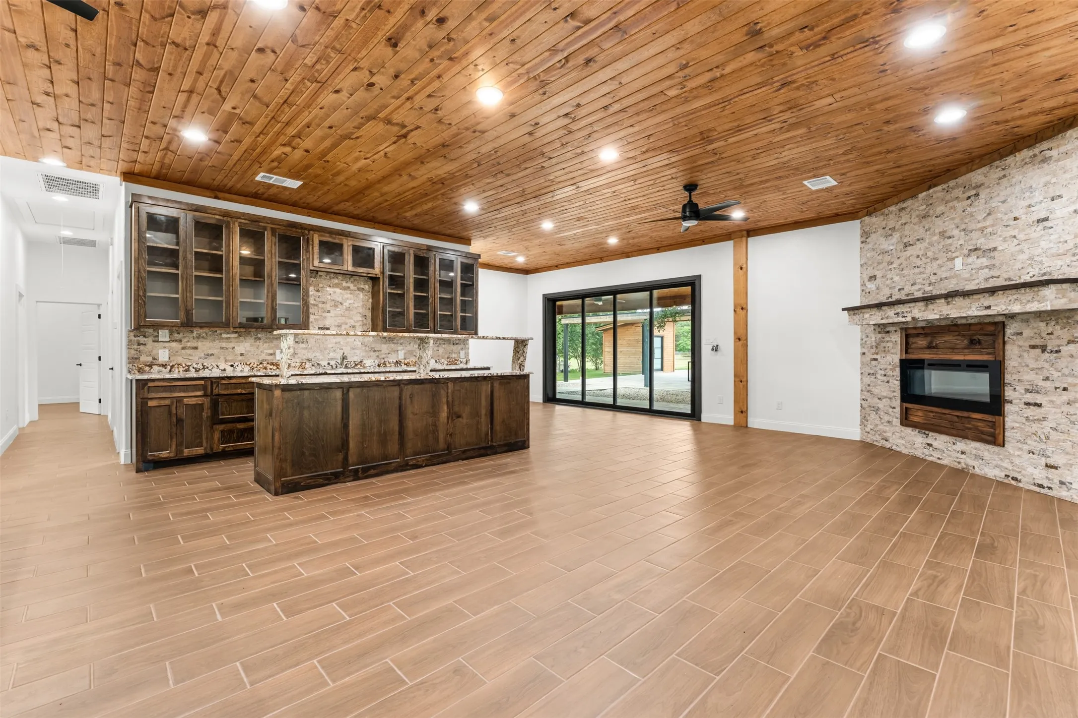 Single Family Residence For Sale in Mc Lennan County , 1215 E Stegall Road, Robinson, Texas 76706, 4 Bedroom, 4 Bathroom, 2 Garage spaces, 3,200 Sqft, built in 2024, mls#21288081, Real Estate Agent in Robinson, Homes For Sale in Mc Lennan county, Homes For Sale in Robinson, Realtor in Robinson Texas, Real Estate Brokerage Independent Realty Texas, Luminita Cordes Realtor