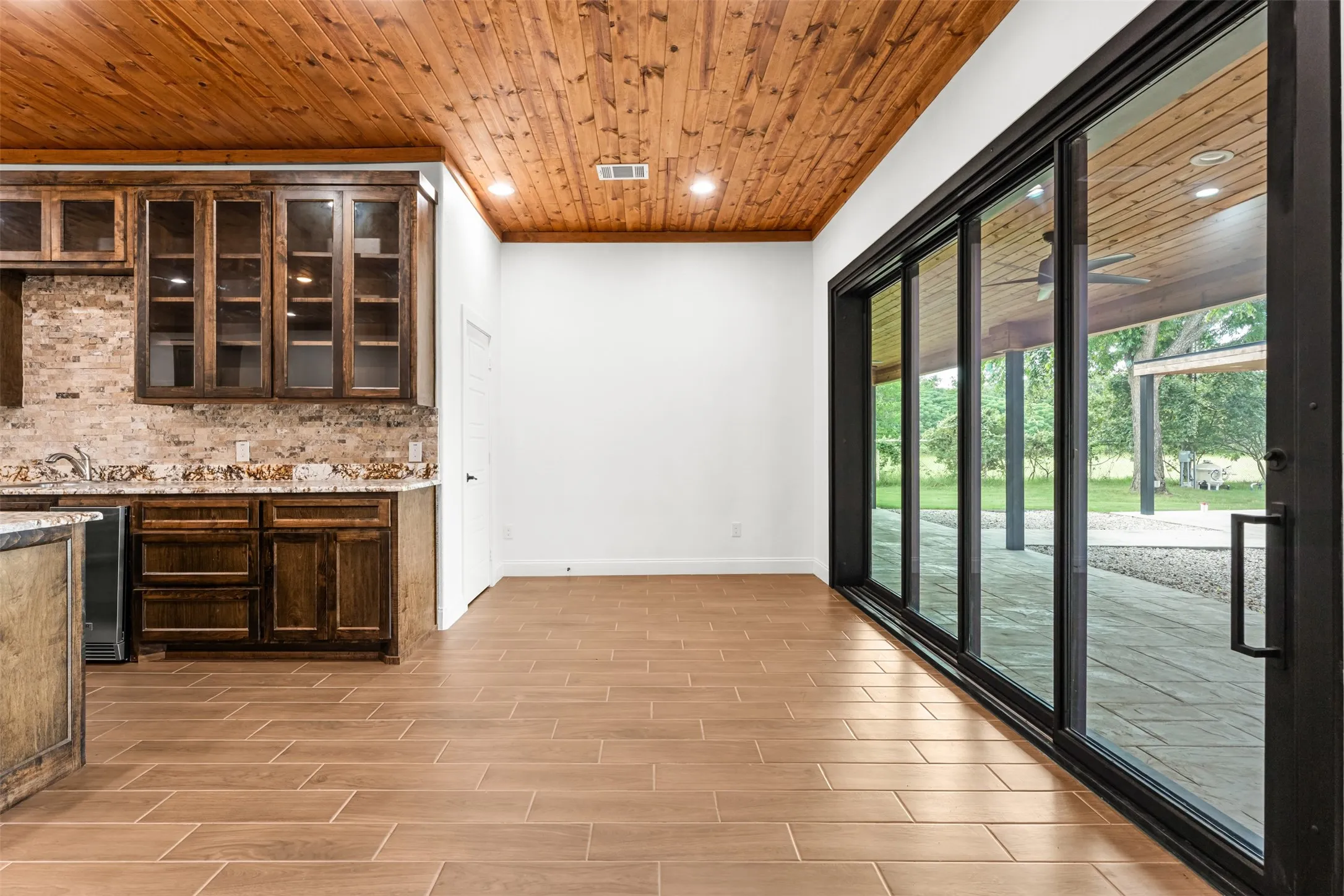 Single Family Residence For Sale in Mc Lennan County , 1215 E Stegall Road, Robinson, Texas 76706, 4 Bedroom, 4 Bathroom, 2 Garage spaces, 3,200 Sqft, built in 2024, mls#21288081, Real Estate Agent in Robinson, Homes For Sale in Mc Lennan county, Homes For Sale in Robinson, Realtor in Robinson Texas, Real Estate Brokerage Independent Realty Texas, Luminita Cordes Realtor