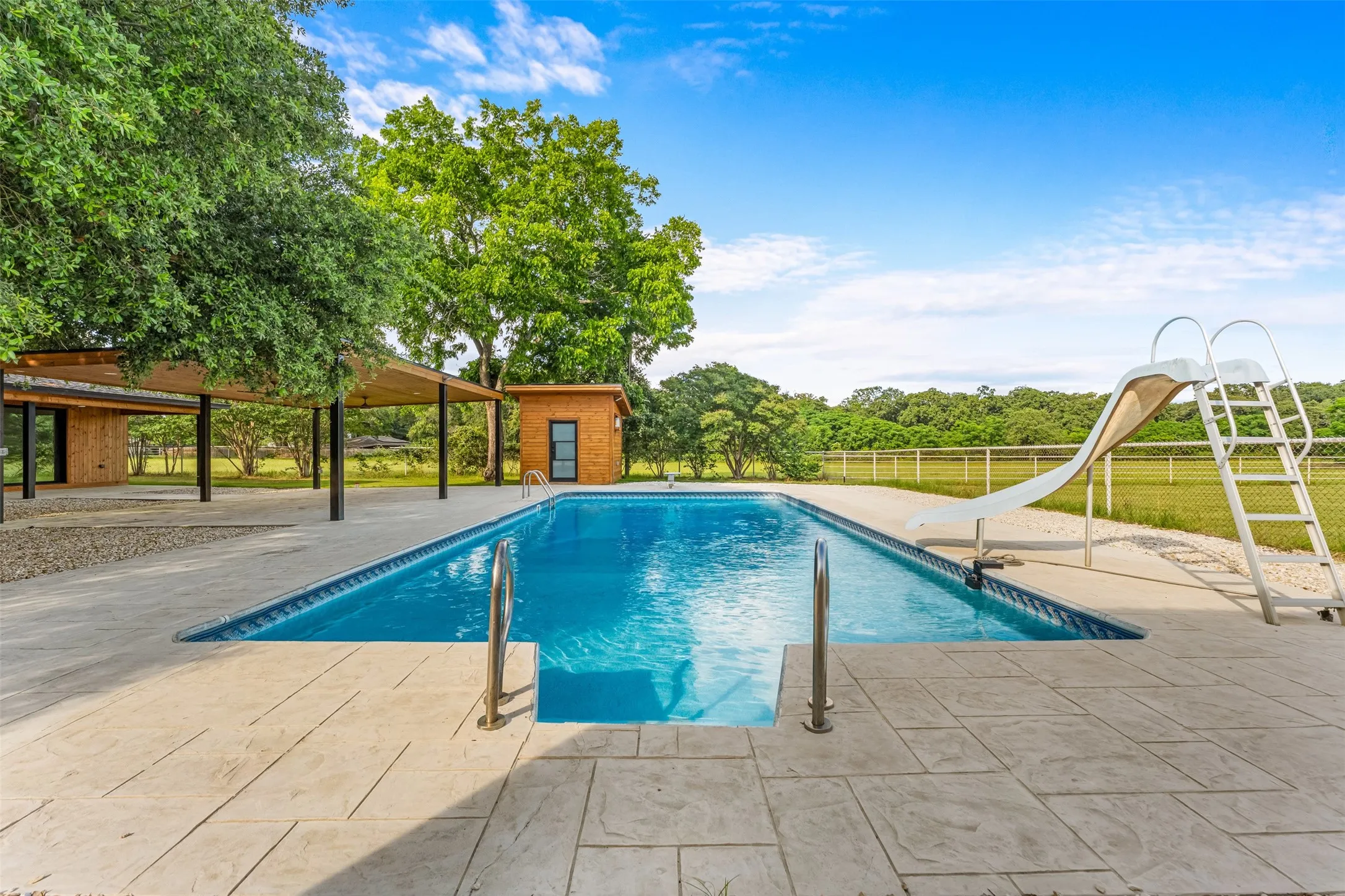Single Family Residence For Sale in Mc Lennan County , 1215 E Stegall Road, Robinson, Texas 76706, 4 Bedroom, 4 Bathroom, 2 Garage spaces, 3,200 Sqft, built in 2024, mls#21288081, Real Estate Agent in Robinson, Homes For Sale in Mc Lennan county, Homes For Sale in Robinson, Realtor in Robinson Texas, Real Estate Brokerage Independent Realty Texas, Luminita Cordes Realtor