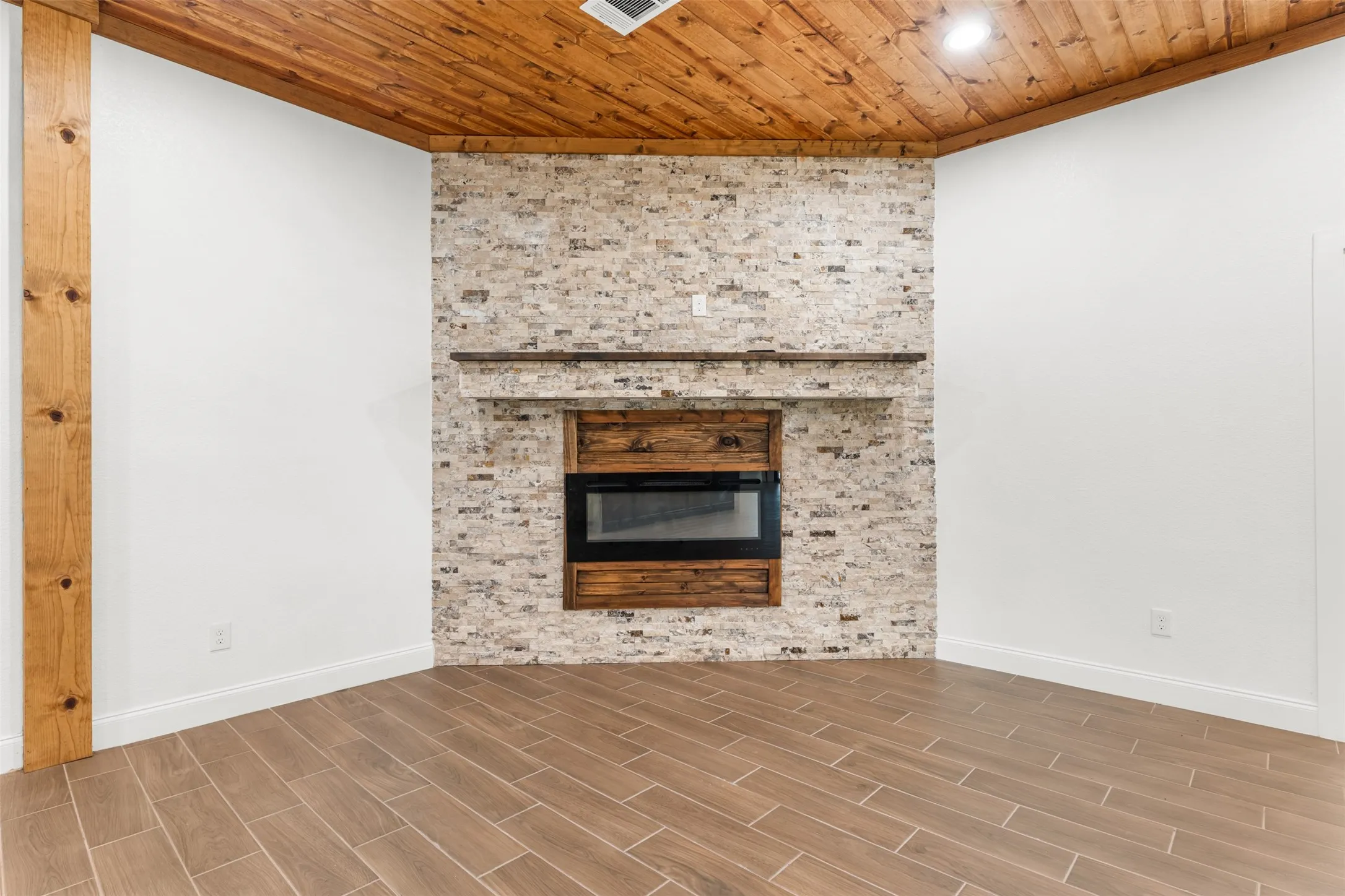 Single Family Residence For Sale in Mc Lennan County , 1215 E Stegall Road, Robinson, Texas 76706, 4 Bedroom, 4 Bathroom, 2 Garage spaces, 3,200 Sqft, built in 2024, mls#21288081, Real Estate Agent in Robinson, Homes For Sale in Mc Lennan county, Homes For Sale in Robinson, Realtor in Robinson Texas, Real Estate Brokerage Independent Realty Texas, Luminita Cordes Realtor