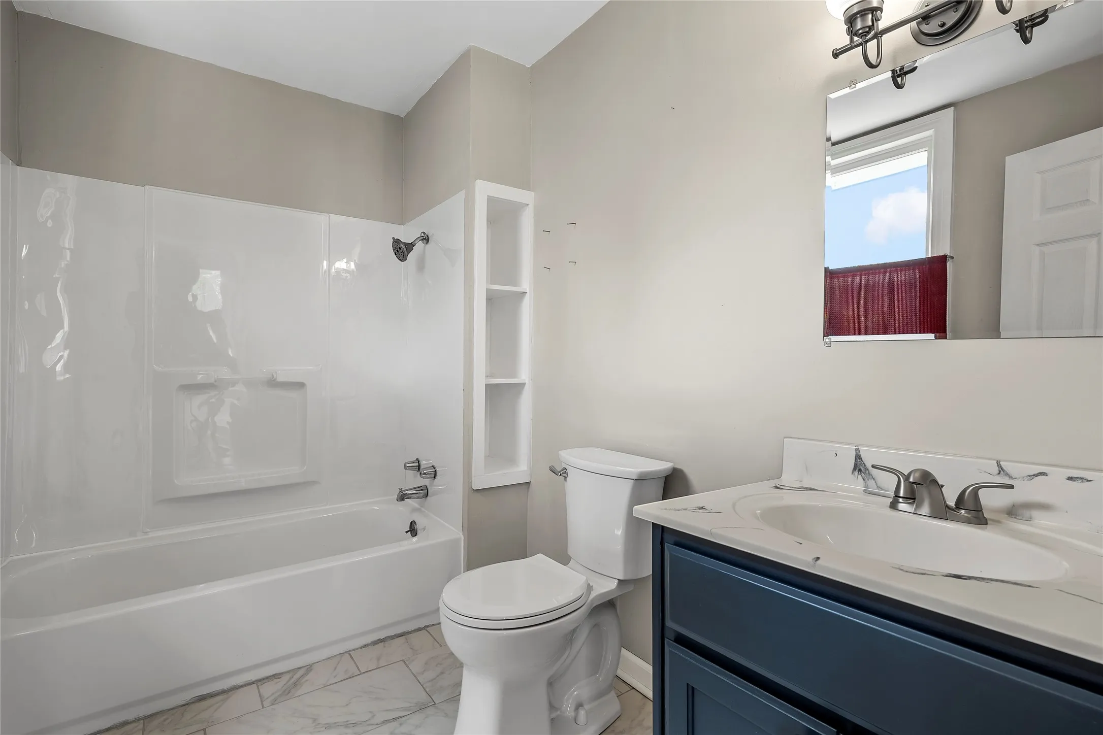 Single Family Residence For Sale in Mc Lennan County , 2616 Fort Avenue, Waco, Texas 76707, 3 Bedroom, 2 Bathroom, Garage spaces, 1,226 Sqft, built in 1917, mls#21287717, Real Estate Agent in Waco, Homes For Sale in Mc Lennan county, Homes For Sale in Waco, Realtor in Waco Texas, Real Estate Brokerage Independent Realty Texas, Luminita Cordes Realtor