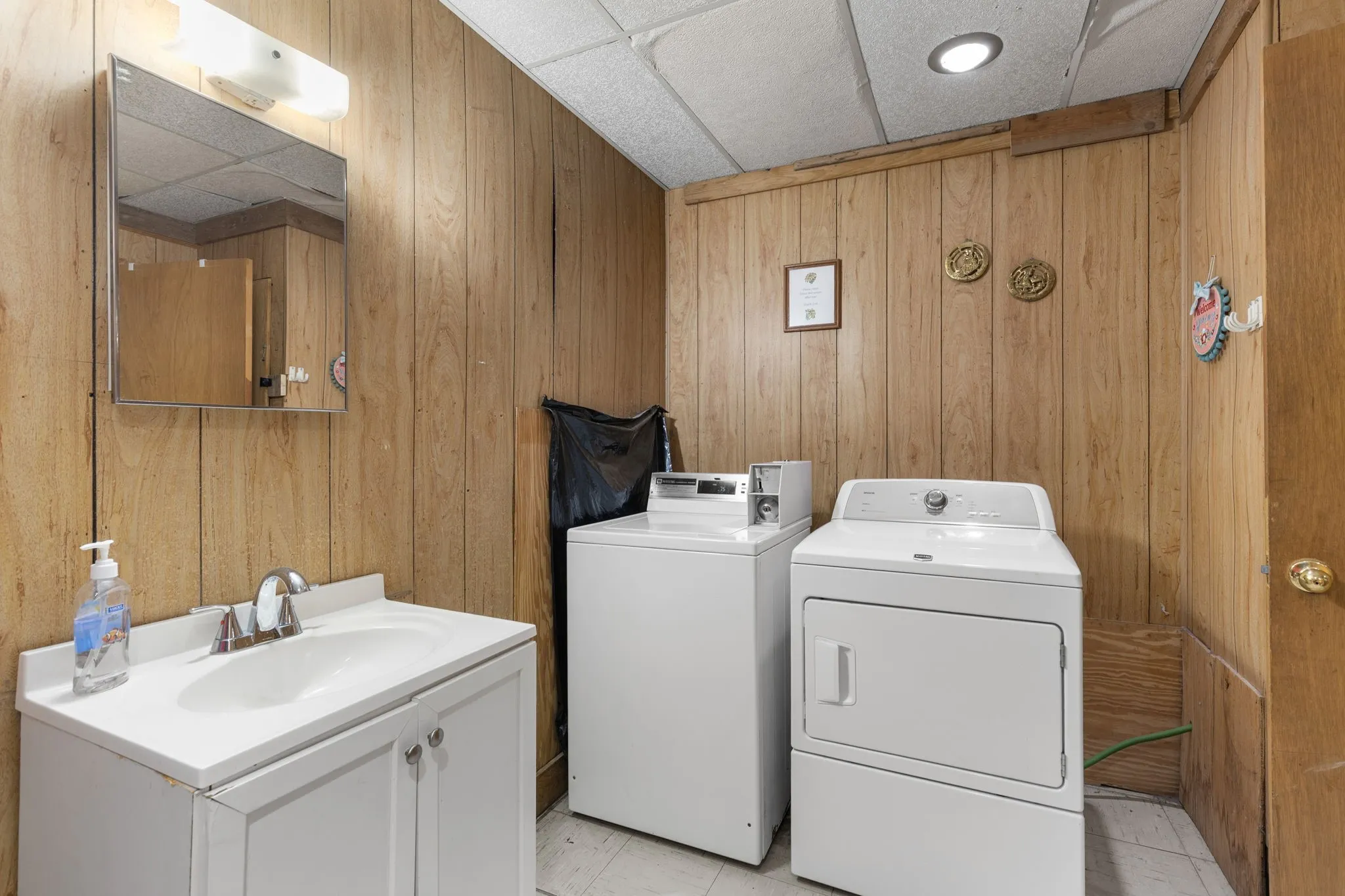 Business For Sale in Young County , 4908 State Highway 16 S, Graham, Texas 76450, 0, 0, Garage spaces, 0 Sqft, built in 1984, mls#21294130, Real Estate Agent in Graham, Homes For Sale in Young county, Homes For Sale in Graham, Realtor in Graham Texas, Real Estate Brokerage Independent Realty Texas, Luminita Cordes Realtor