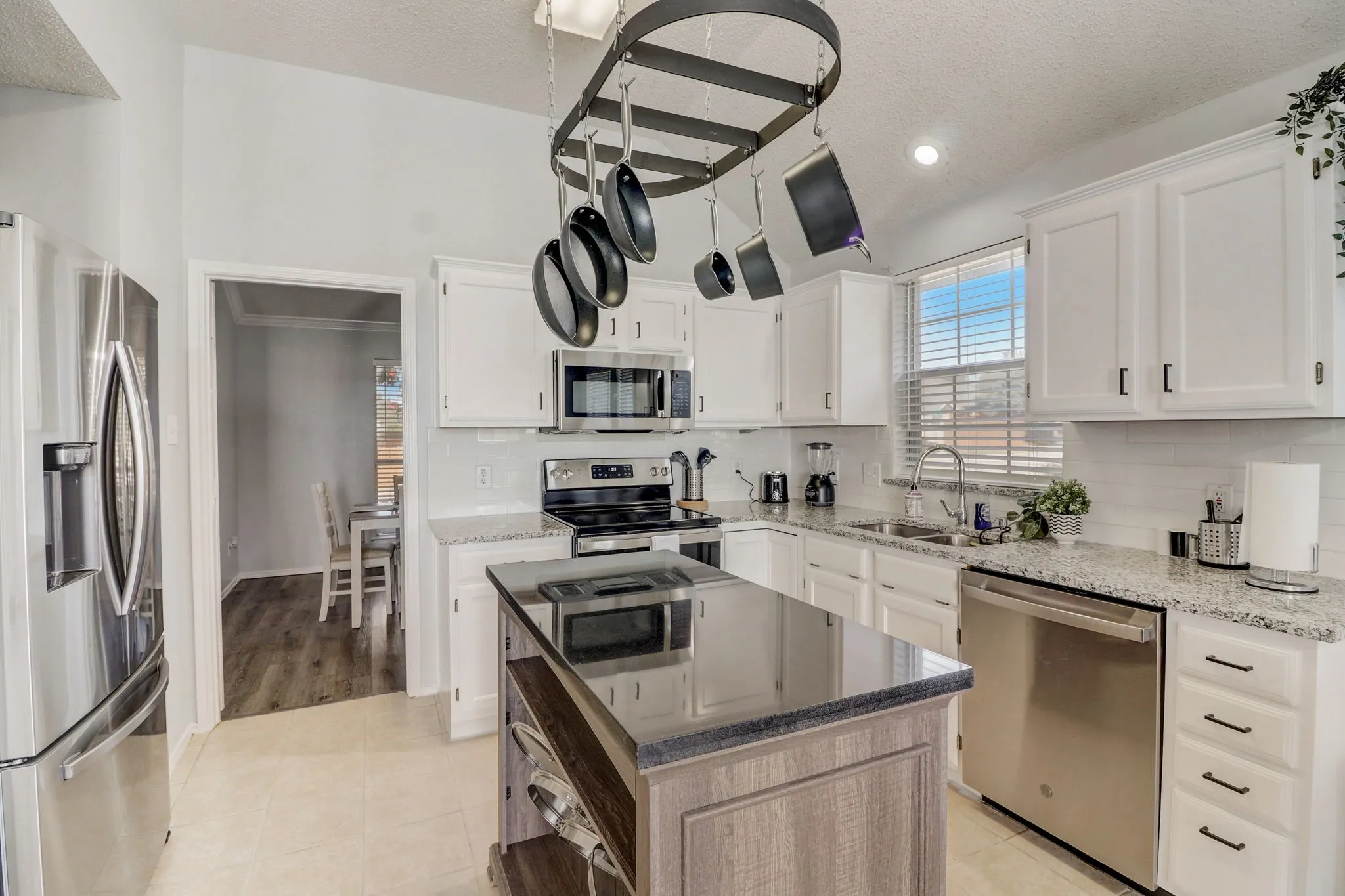 Single Family Residence For Rent in Collin County , 6302 Mount Vernon Drive, Frisco, Texas 75035, 4 Bedroom, 2 Bathroom, 2 Garage spaces, 1,693 Sqft, built in 1995, mls#21291880, Real Estate Agent in Frisco, Homes For Rent in Collin county, Homes For Rent in Frisco, Realtor in Frisco Texas, Real Estate Brokerage Independent Realty Texas, Luminita Cordes Realtor