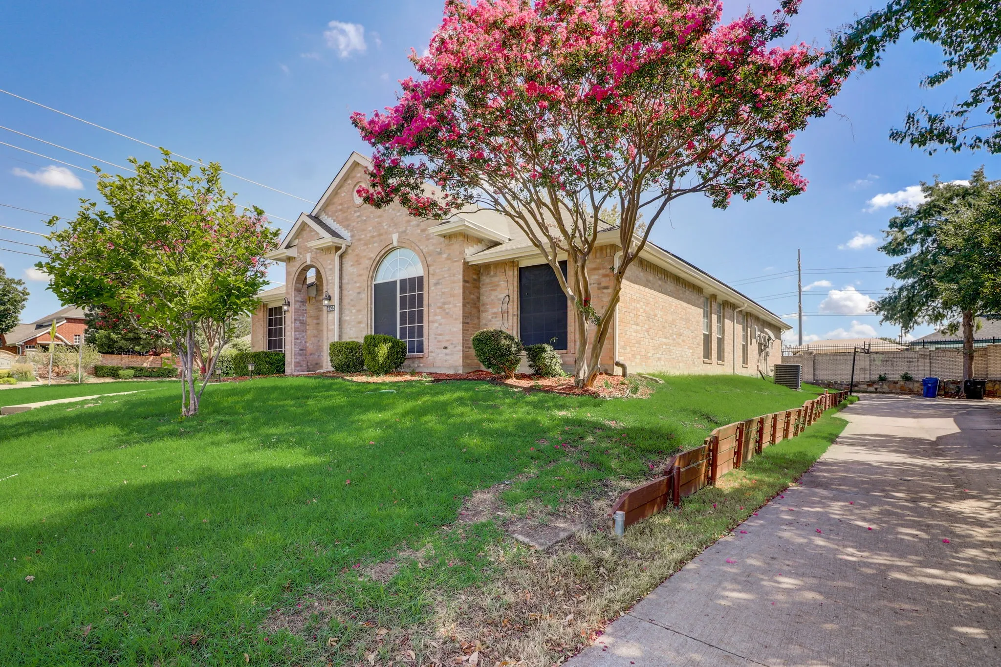 Single Family Residence For Rent in Collin County , 6302 Mount Vernon Drive, Frisco, Texas 75035, 4 Bedroom, 2 Bathroom, 2 Garage spaces, 1,693 Sqft, built in 1995, mls#21291880, Real Estate Agent in Frisco, Homes For Rent in Collin county, Homes For Rent in Frisco, Realtor in Frisco Texas, Real Estate Brokerage Independent Realty Texas, Luminita Cordes Realtor
